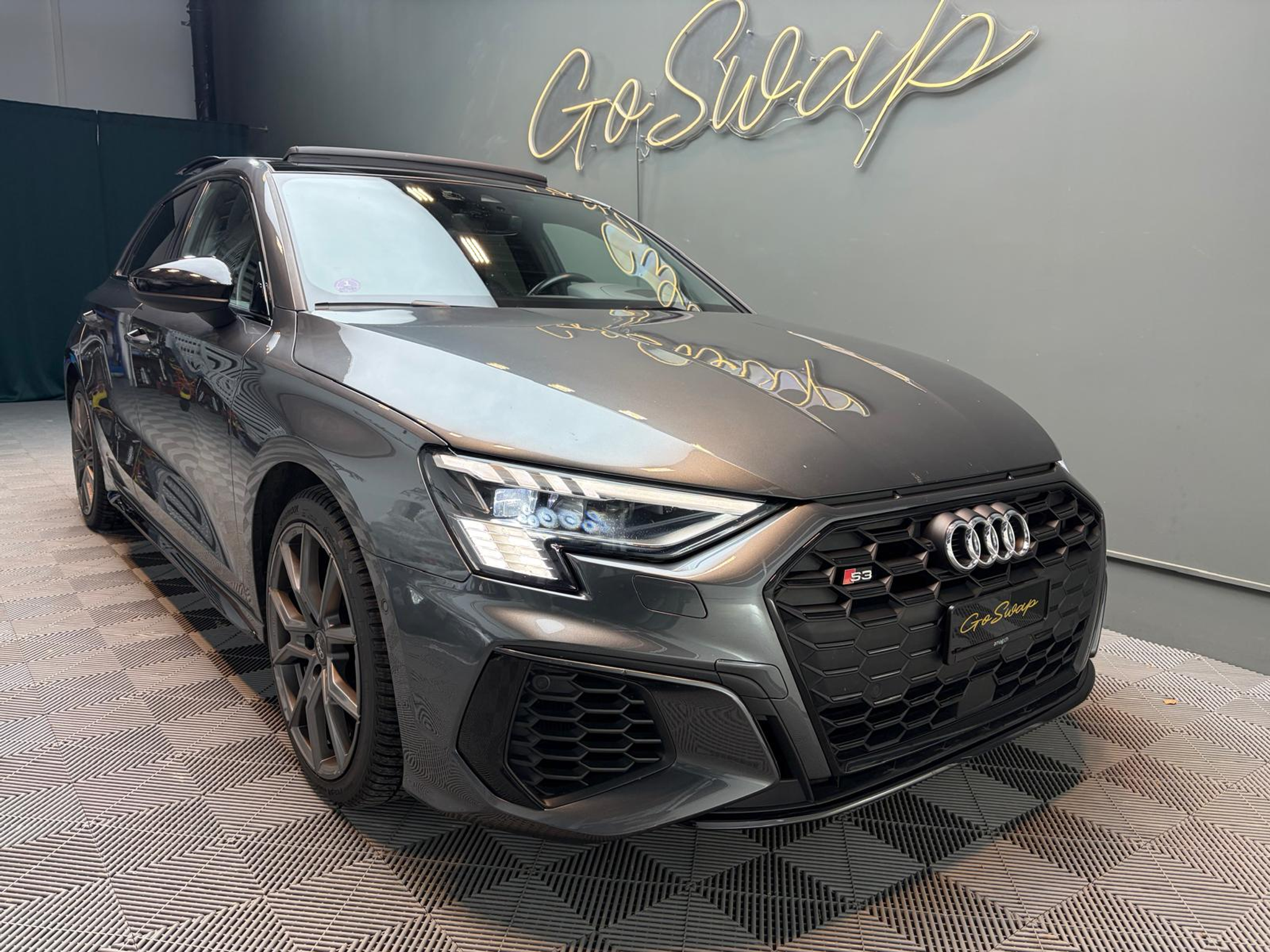 listing desktop thumbnail image 2