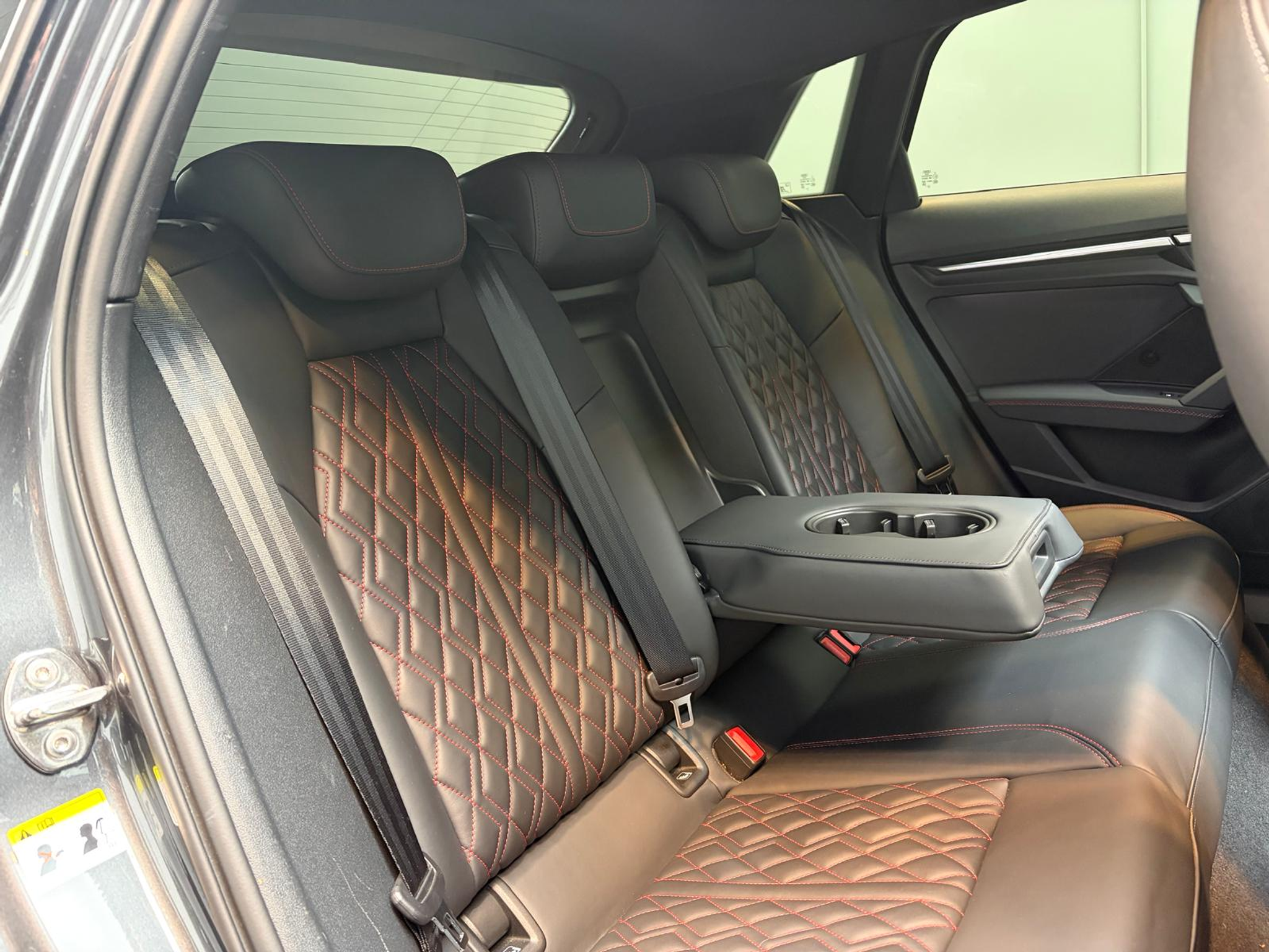 listing desktop thumbnail image 16