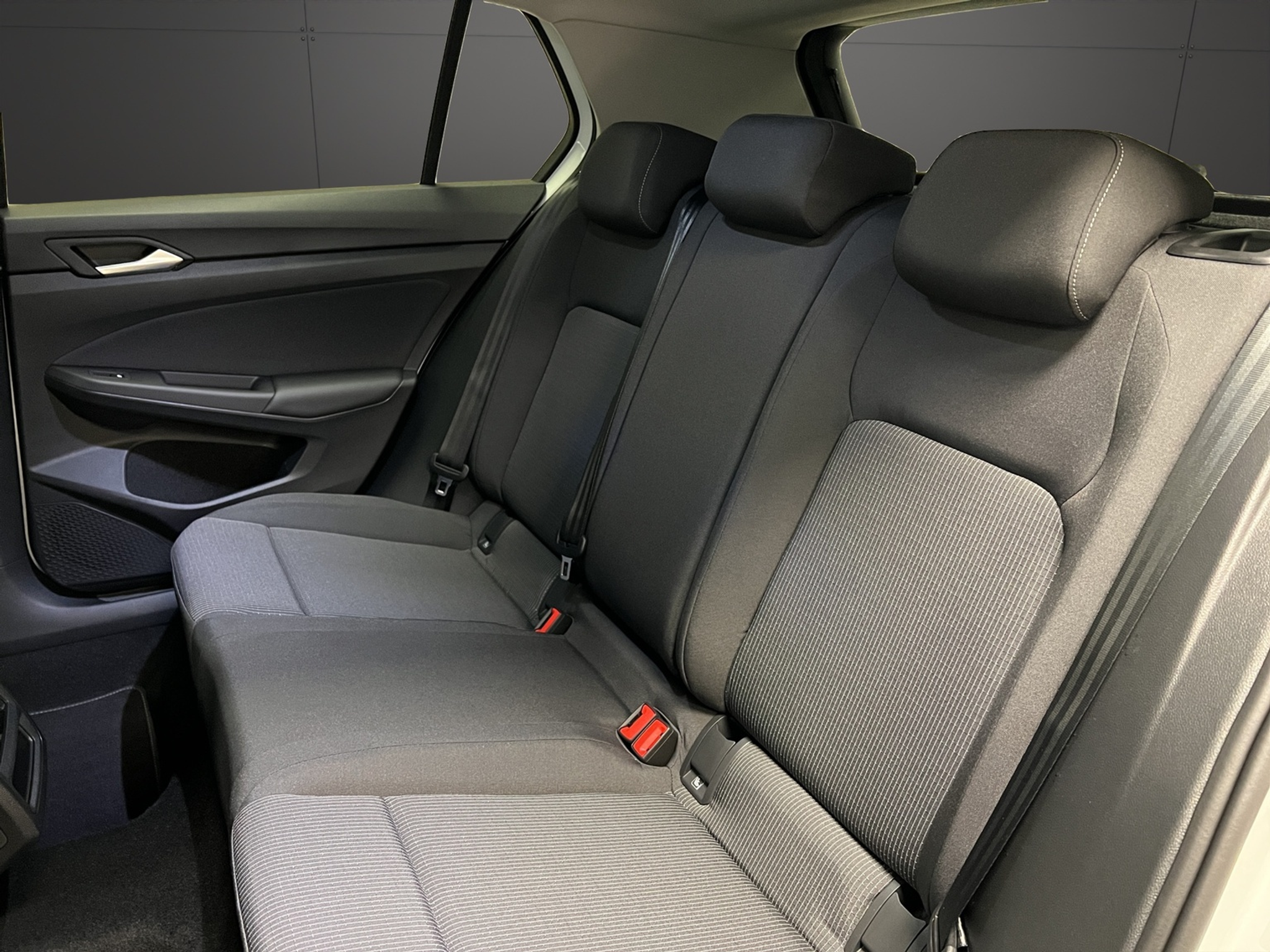 listing desktop thumbnail image 8