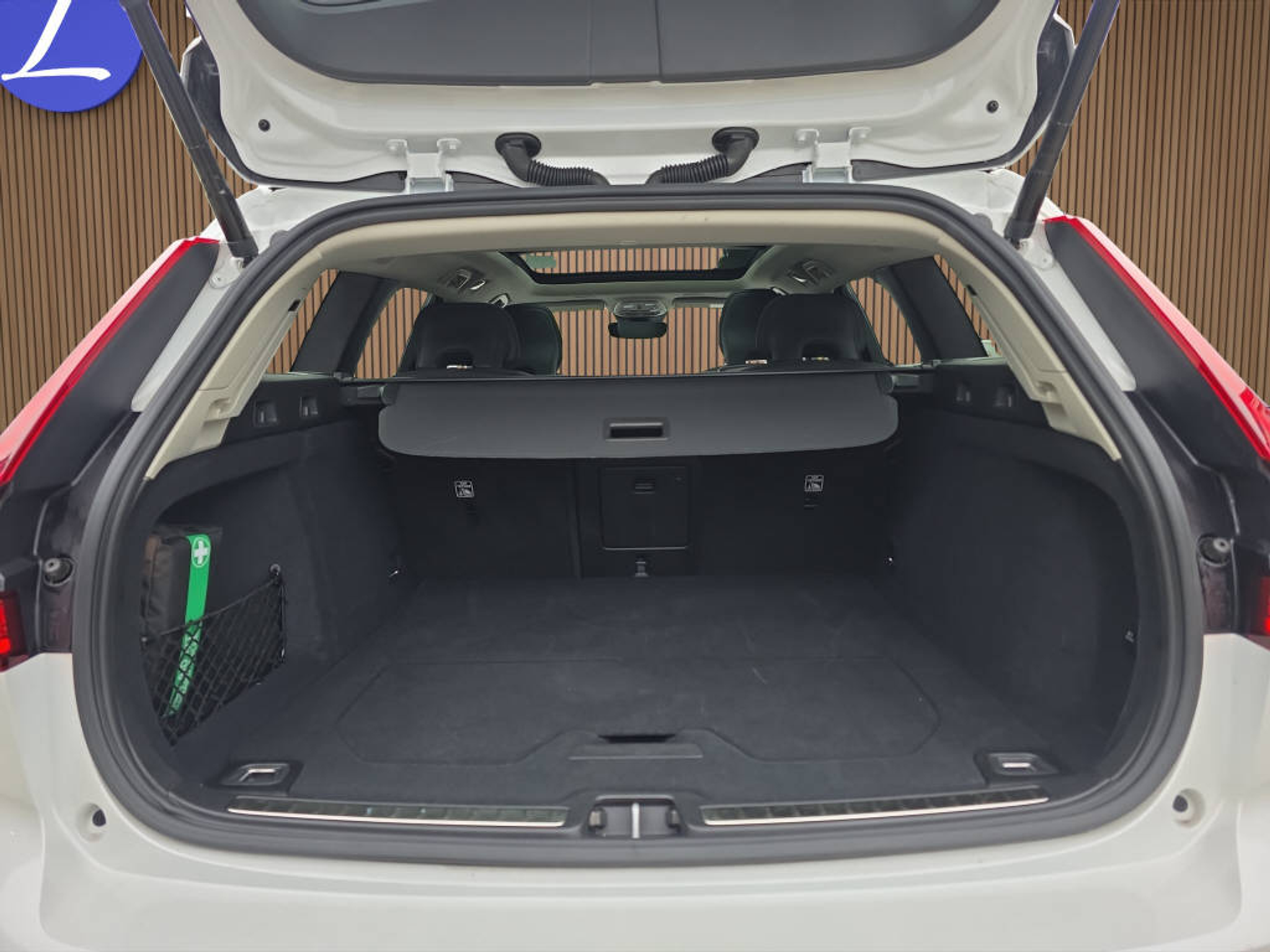 listing desktop thumbnail image 15