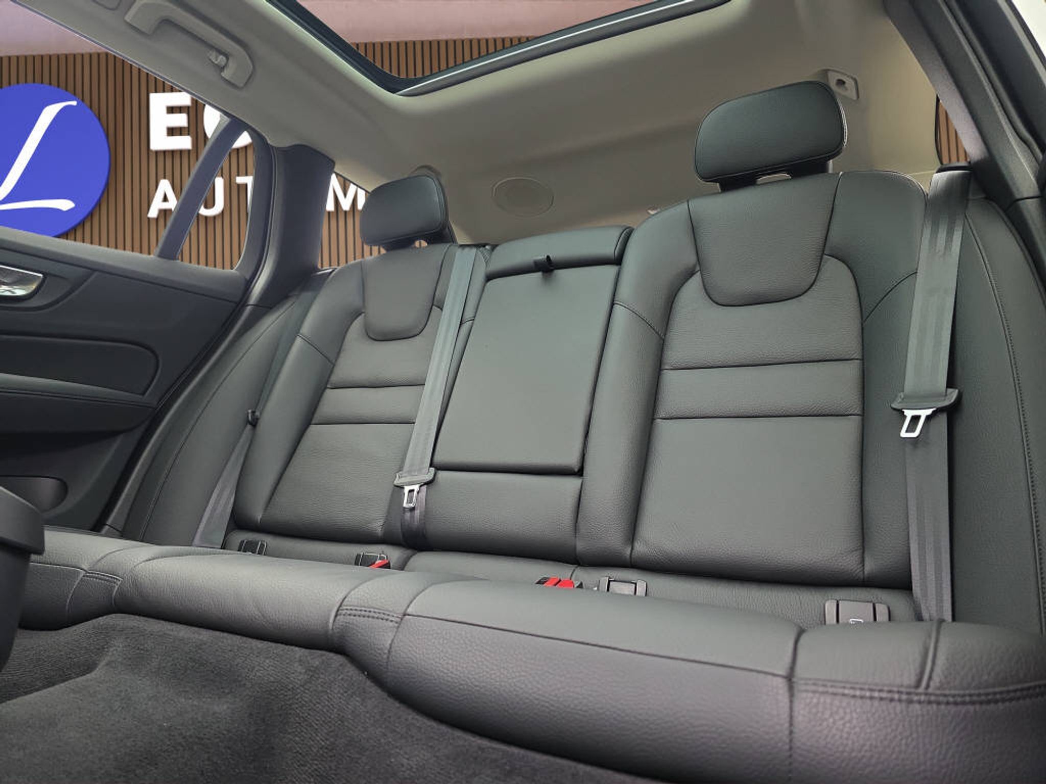 listing desktop thumbnail image 13