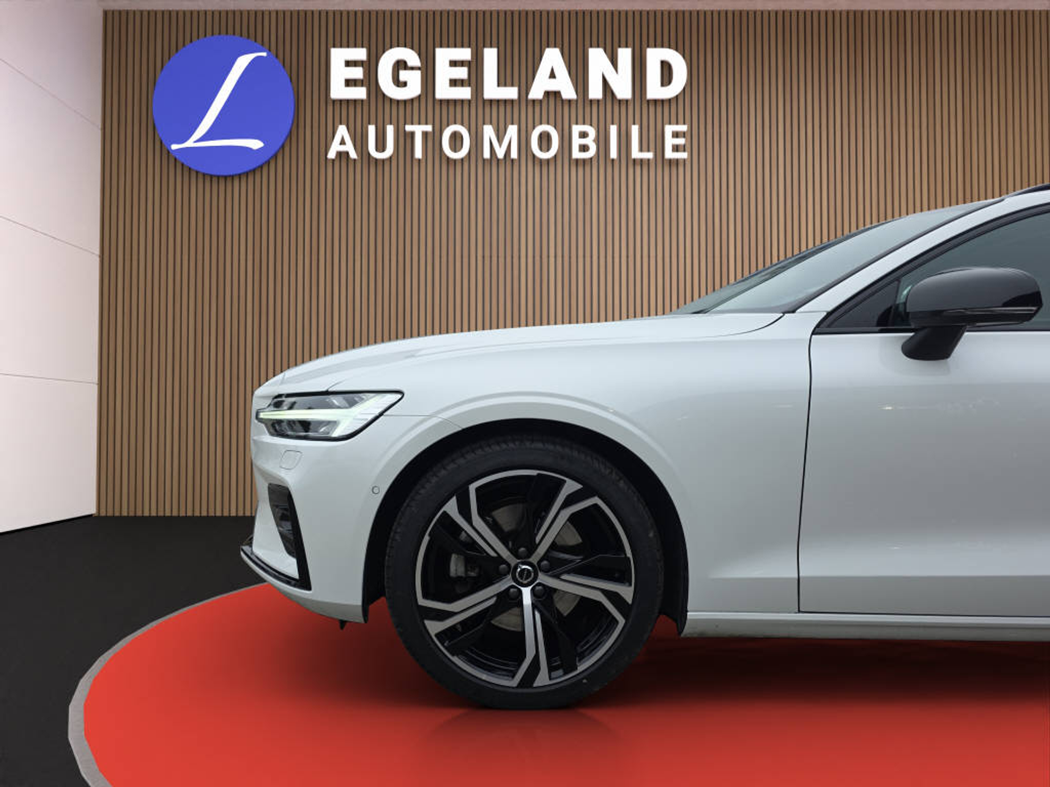 listing desktop thumbnail image 8