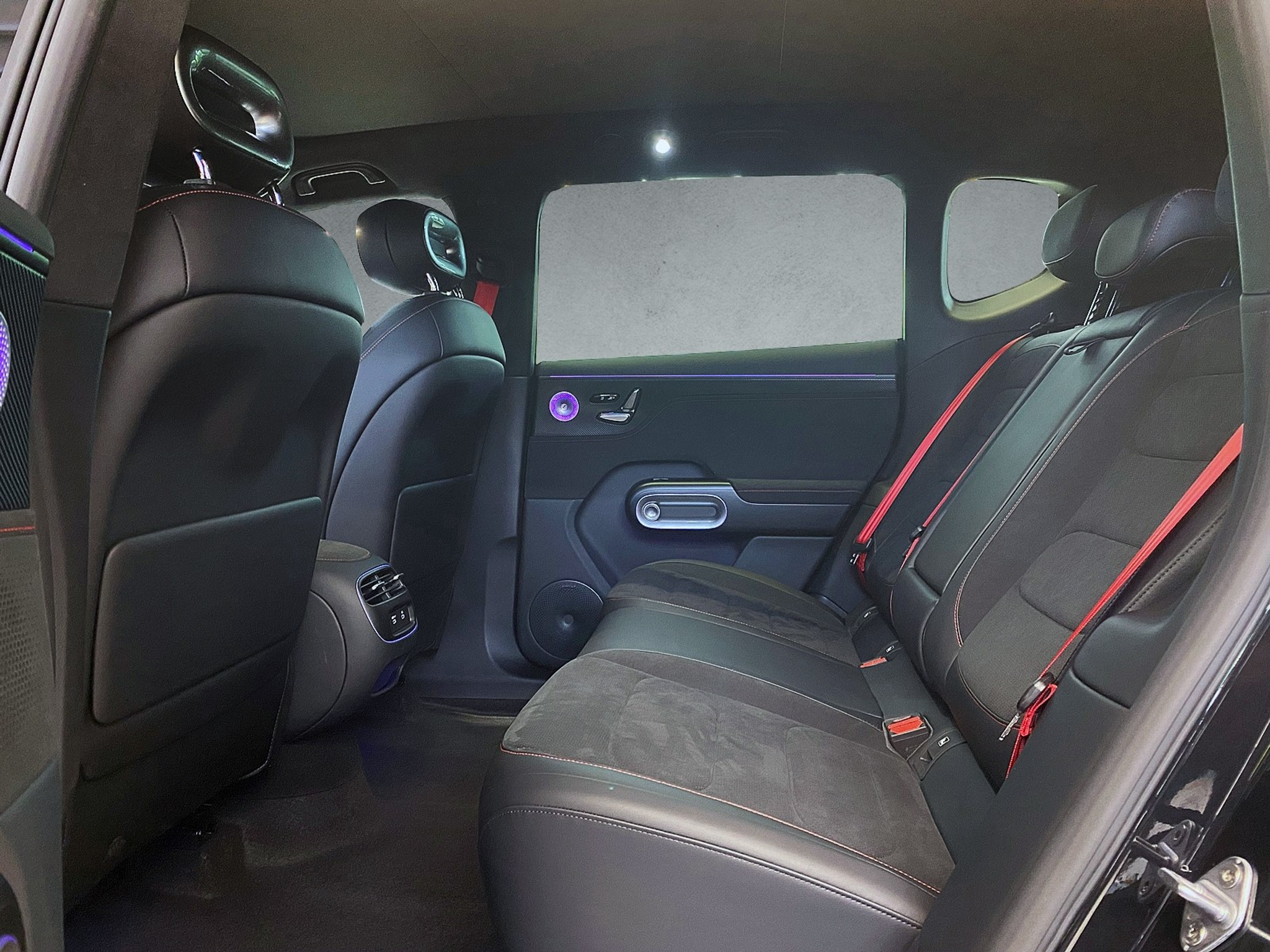 listing desktop thumbnail image 7