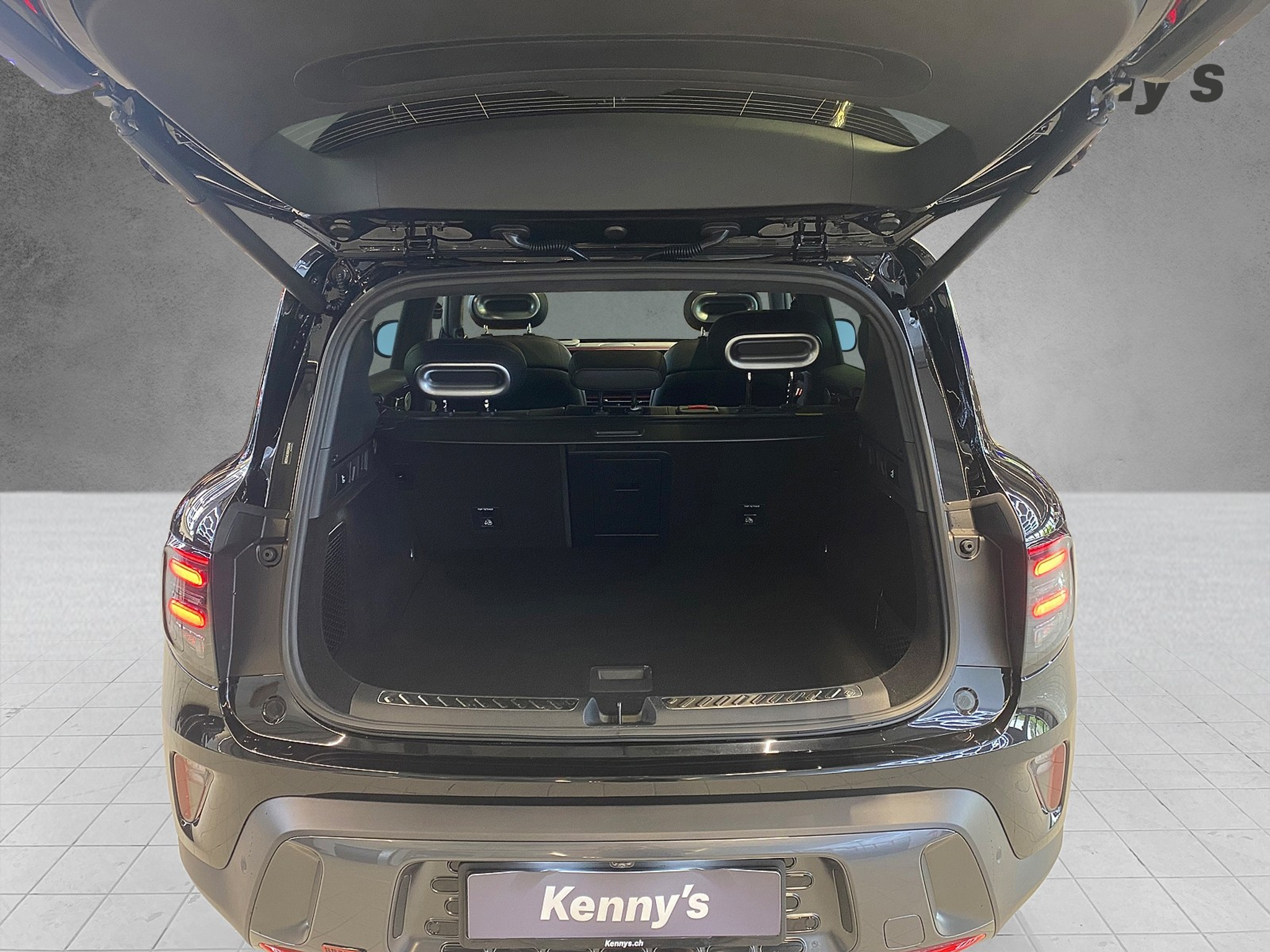 listing desktop thumbnail image 4