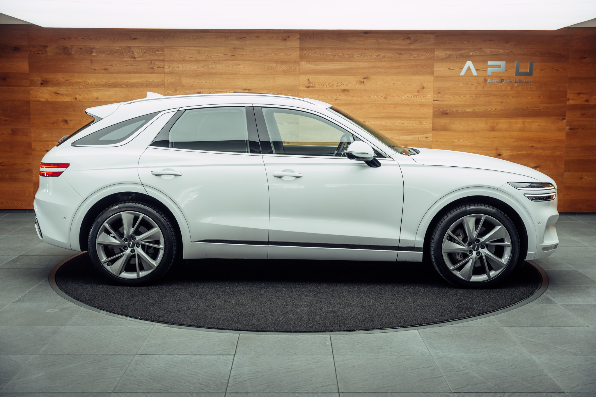 listing desktop thumbnail image 7