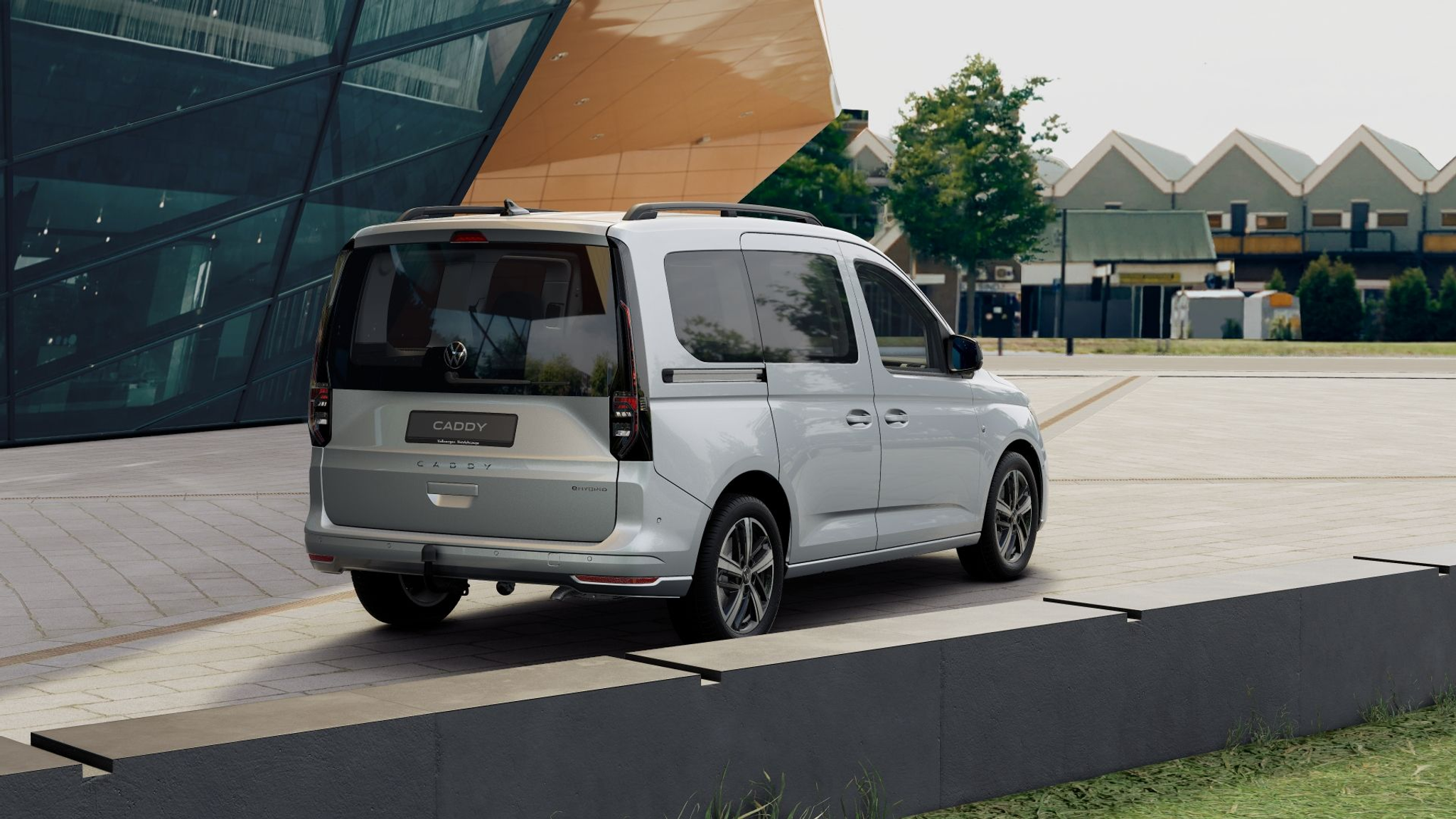 listing desktop thumbnail image 3