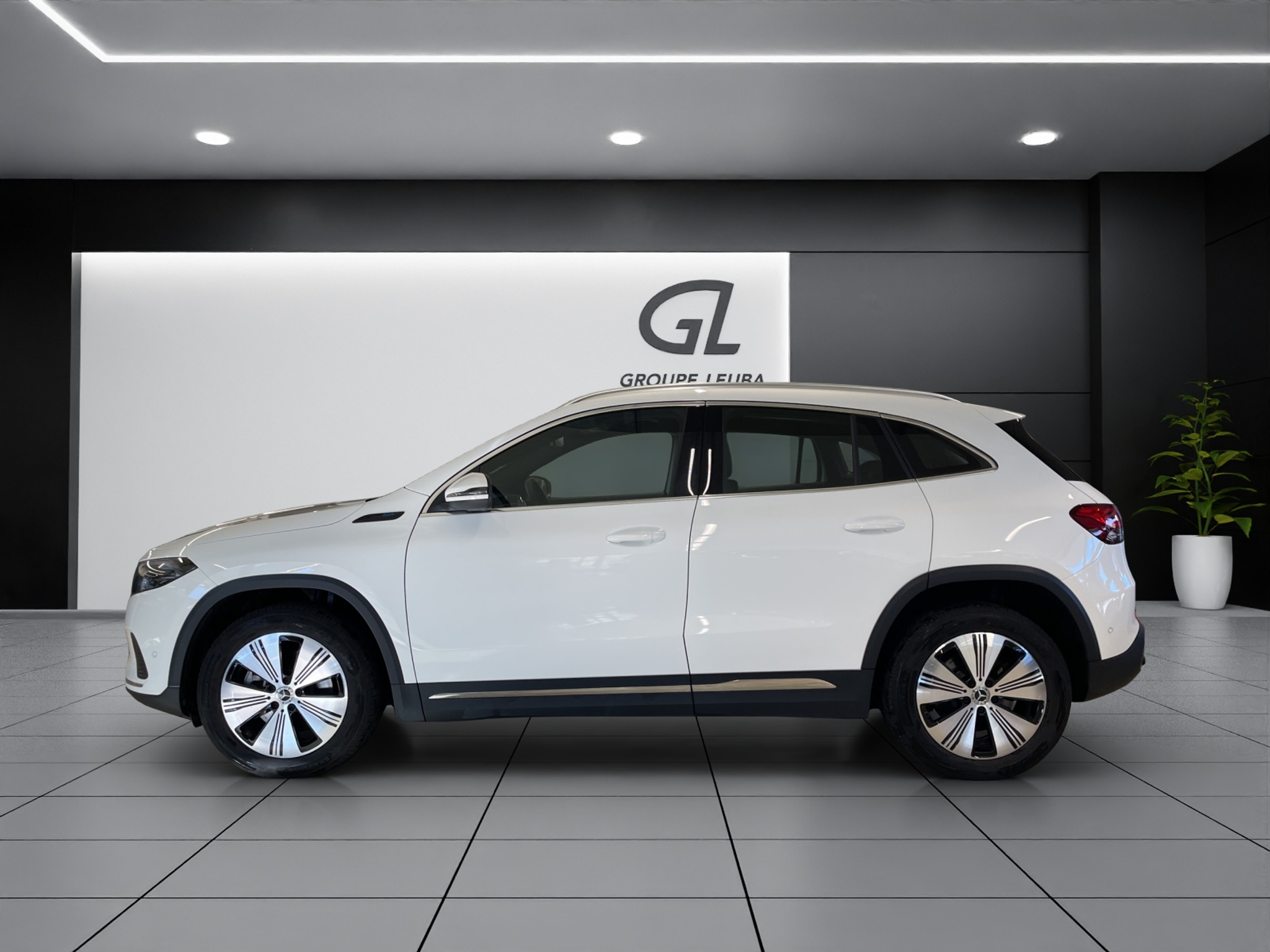 listing desktop thumbnail image 2