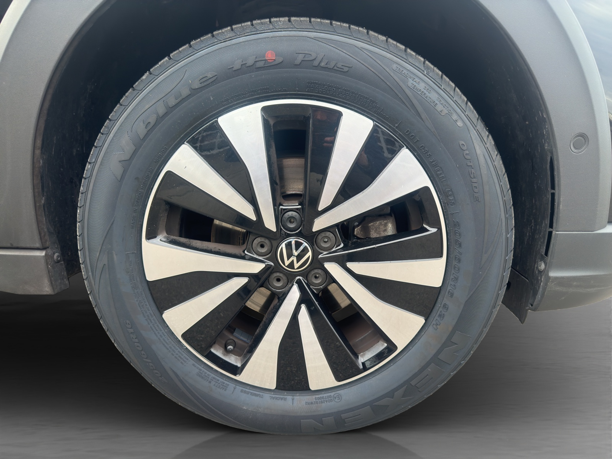 listing desktop thumbnail image 11