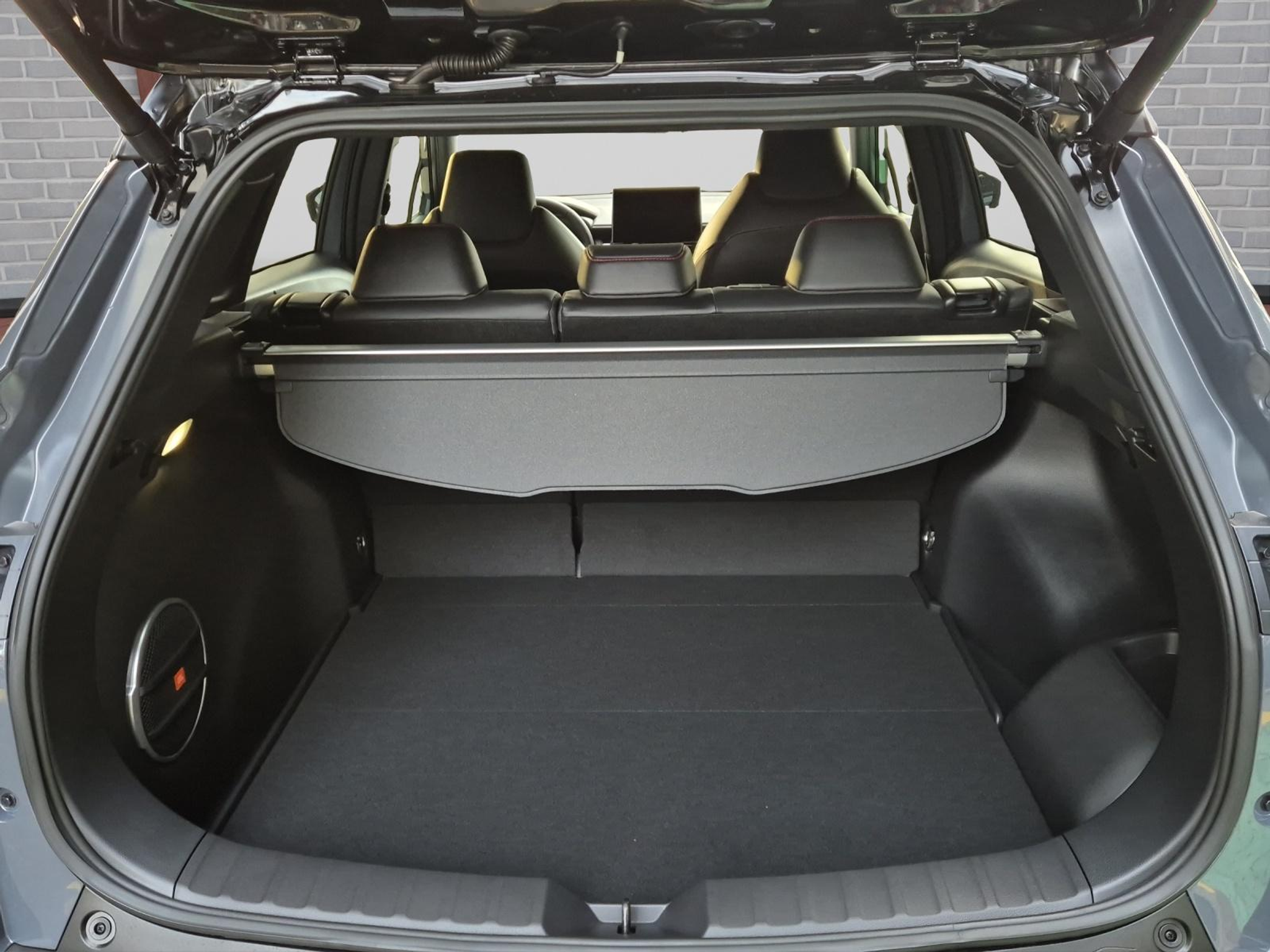 listing desktop thumbnail image 10