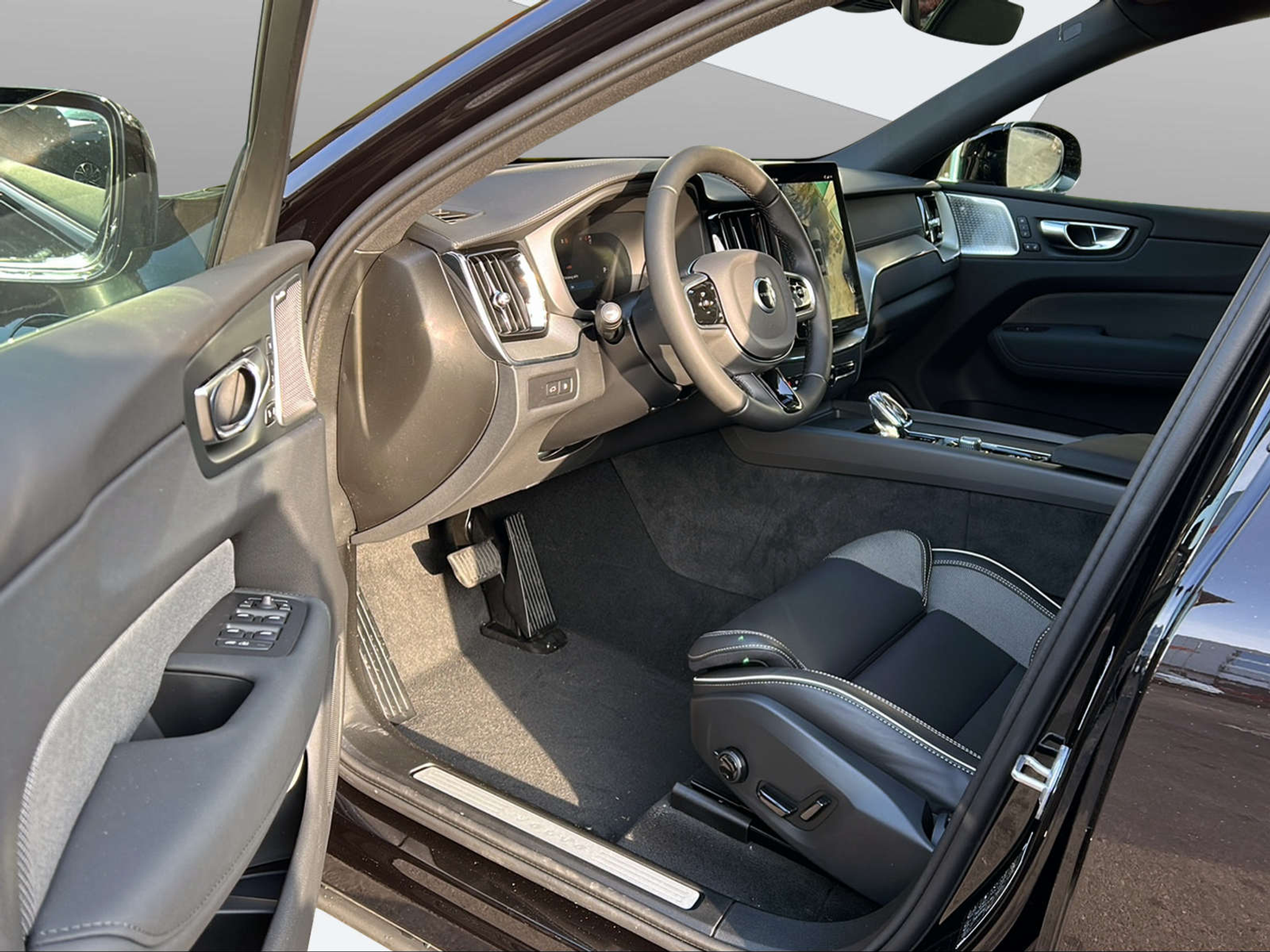 listing desktop thumbnail image 7