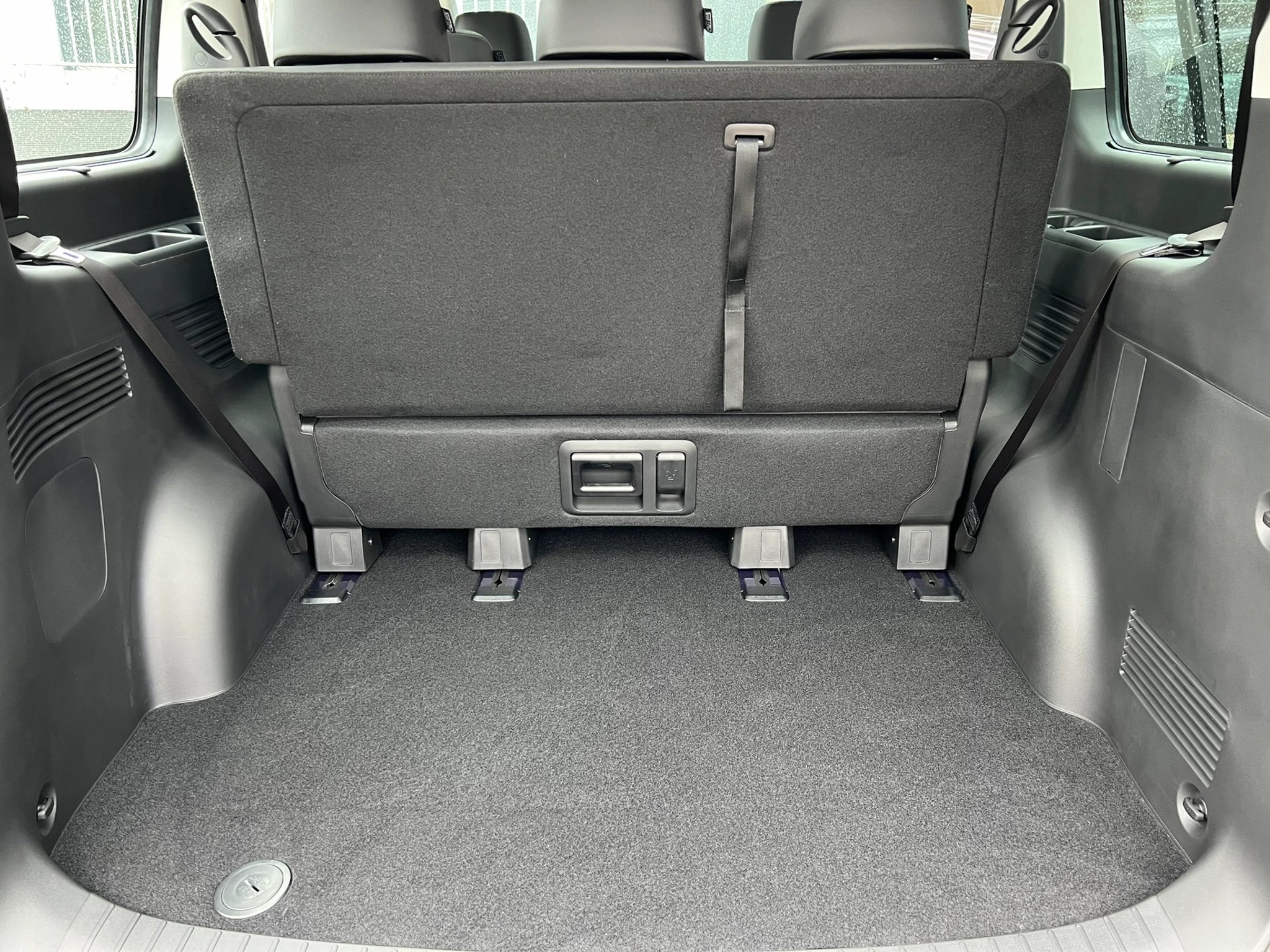 listing desktop thumbnail image 11