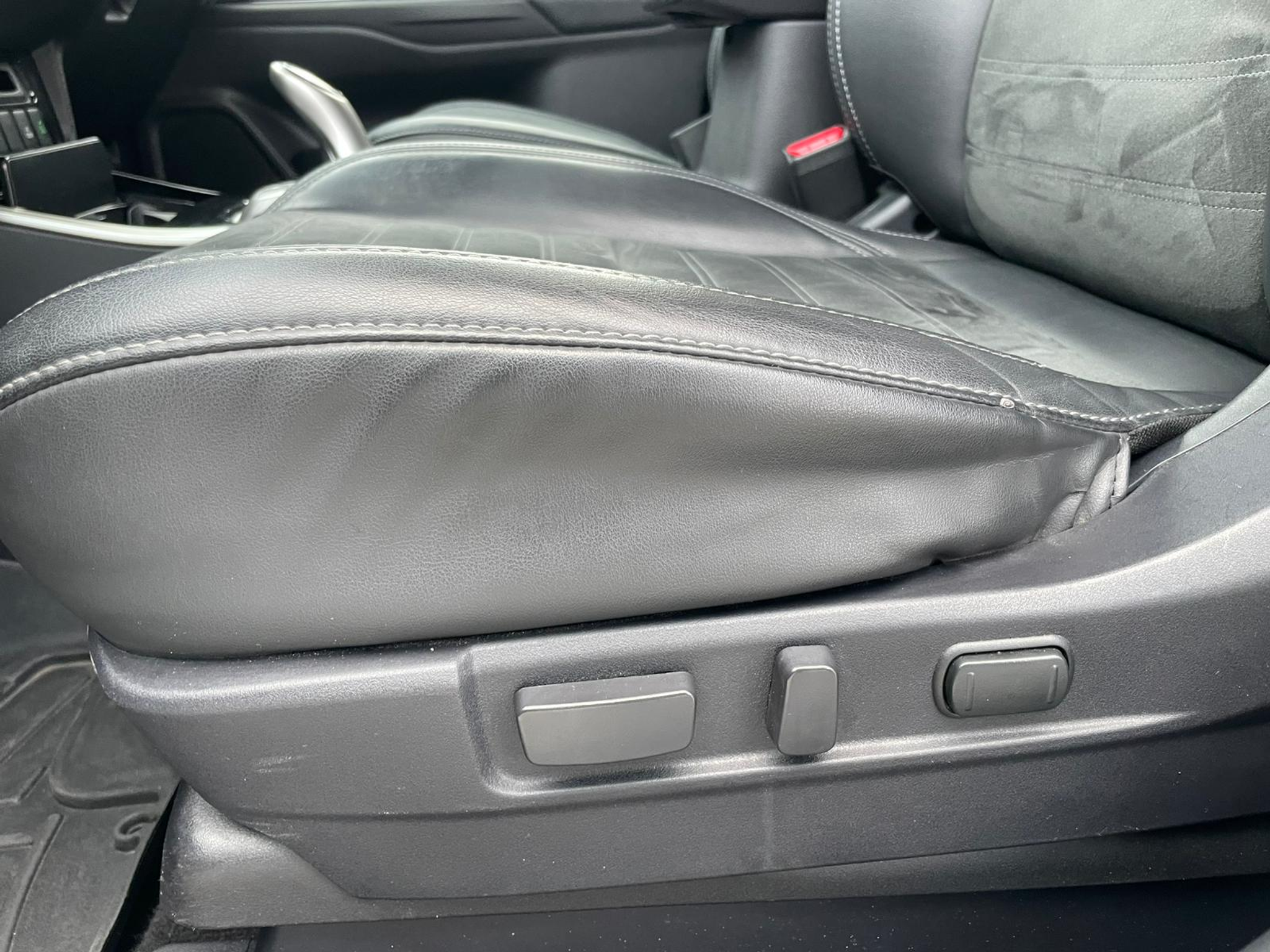 listing desktop thumbnail image 8