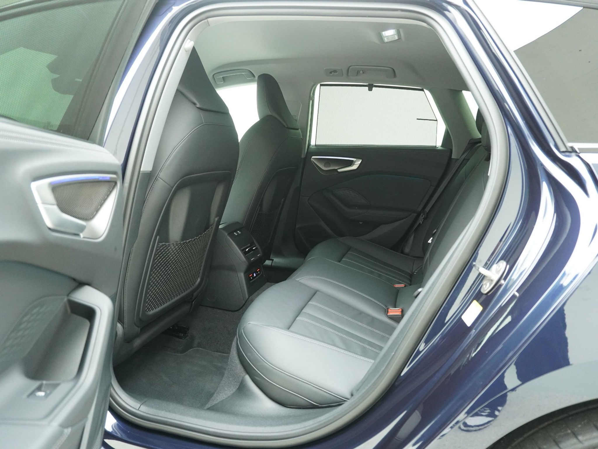 listing desktop thumbnail image 12