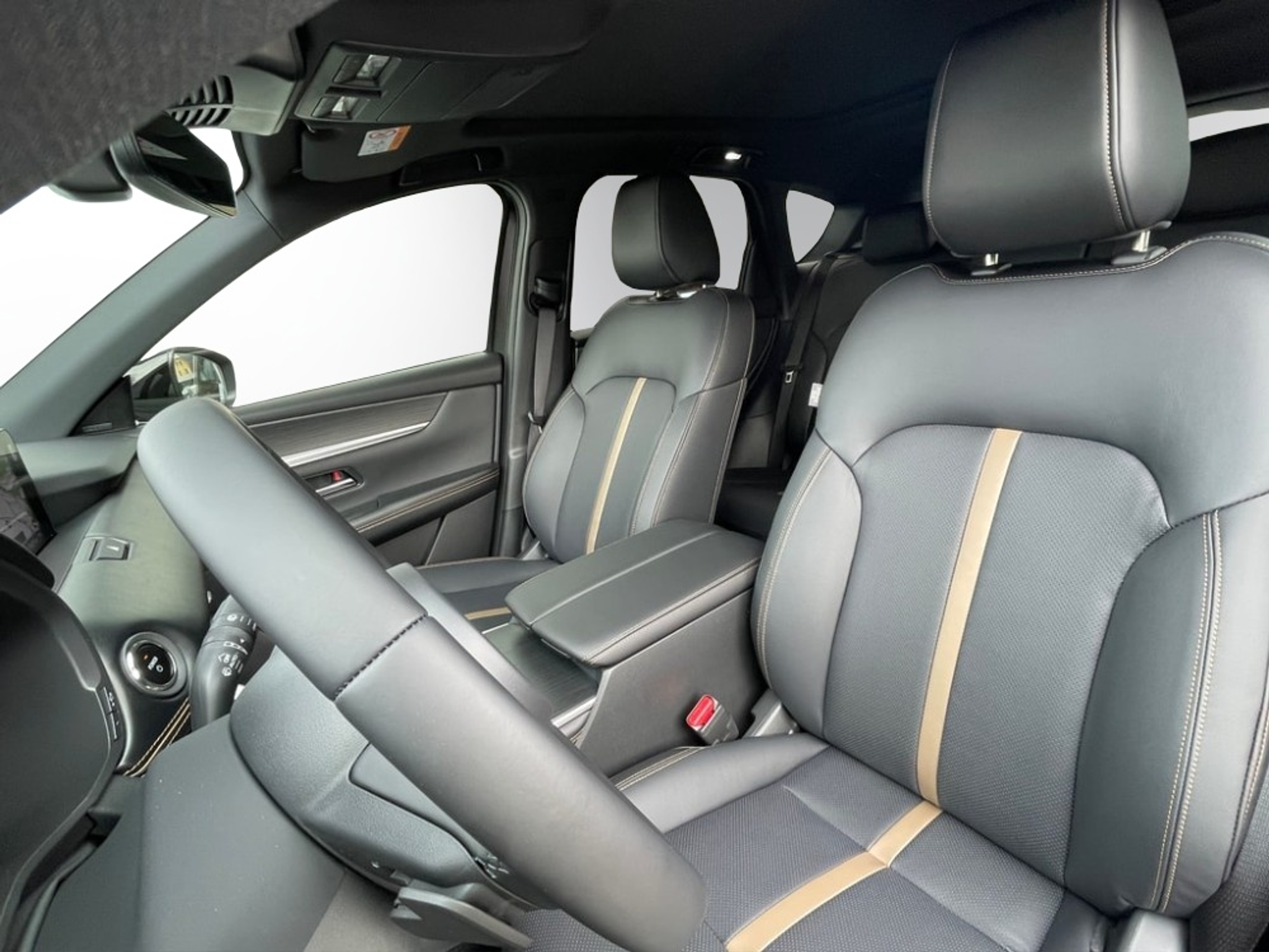 listing desktop thumbnail image 4