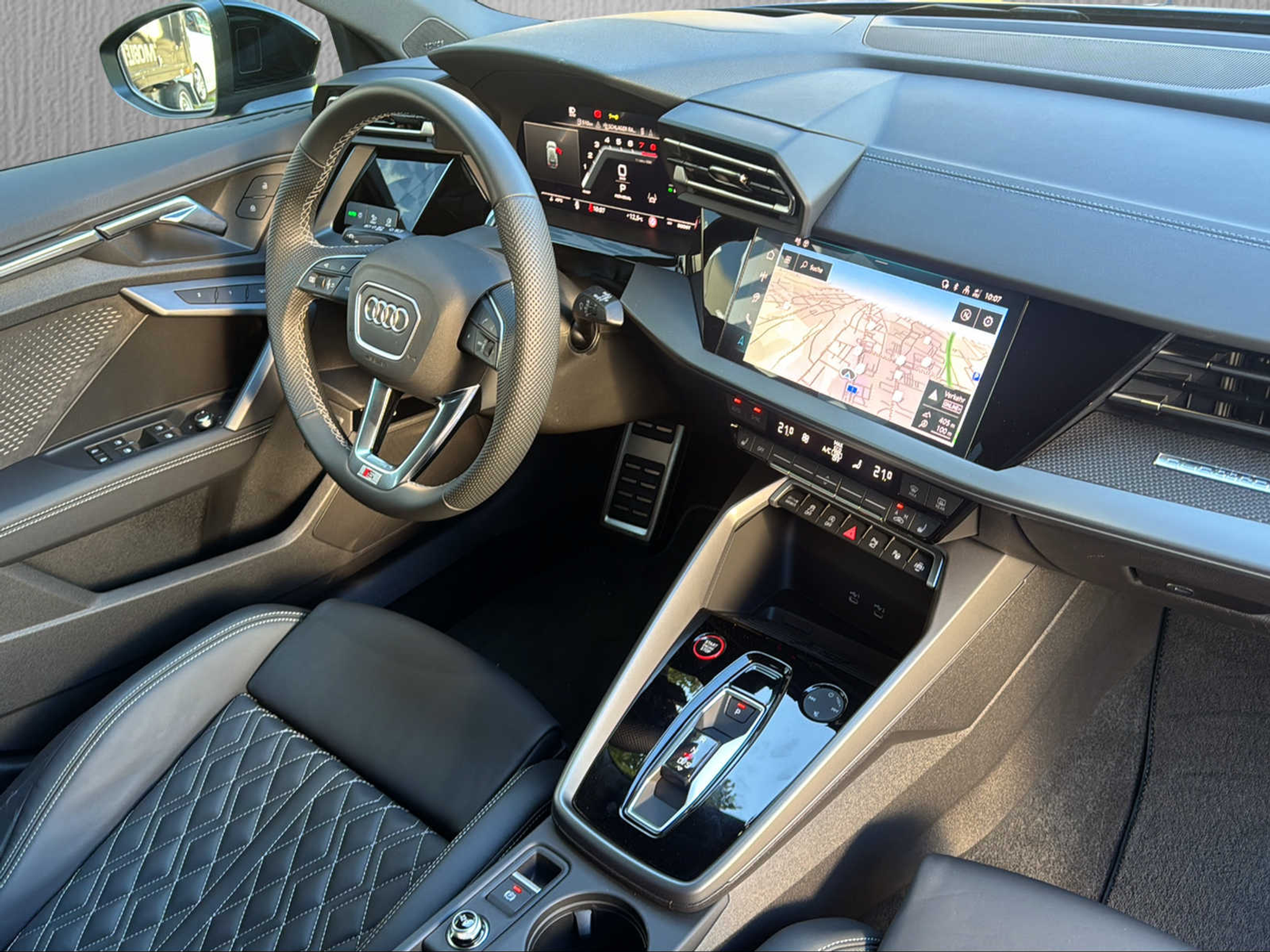 listing desktop thumbnail image 11