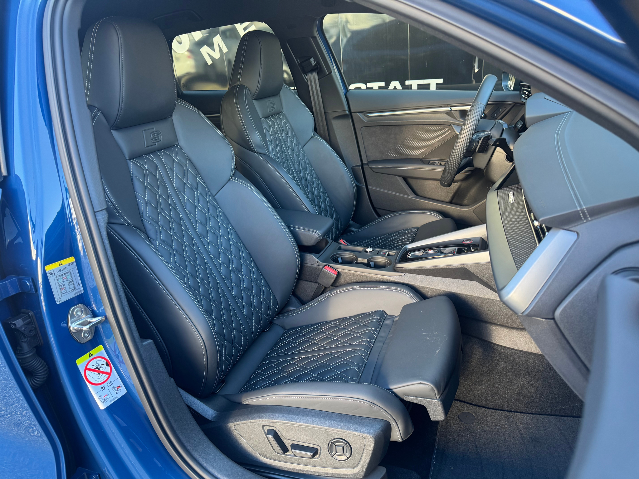 listing desktop thumbnail image 8