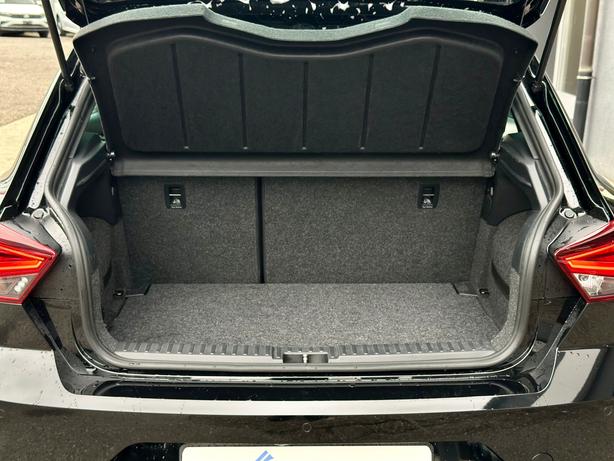 listing desktop thumbnail image 10