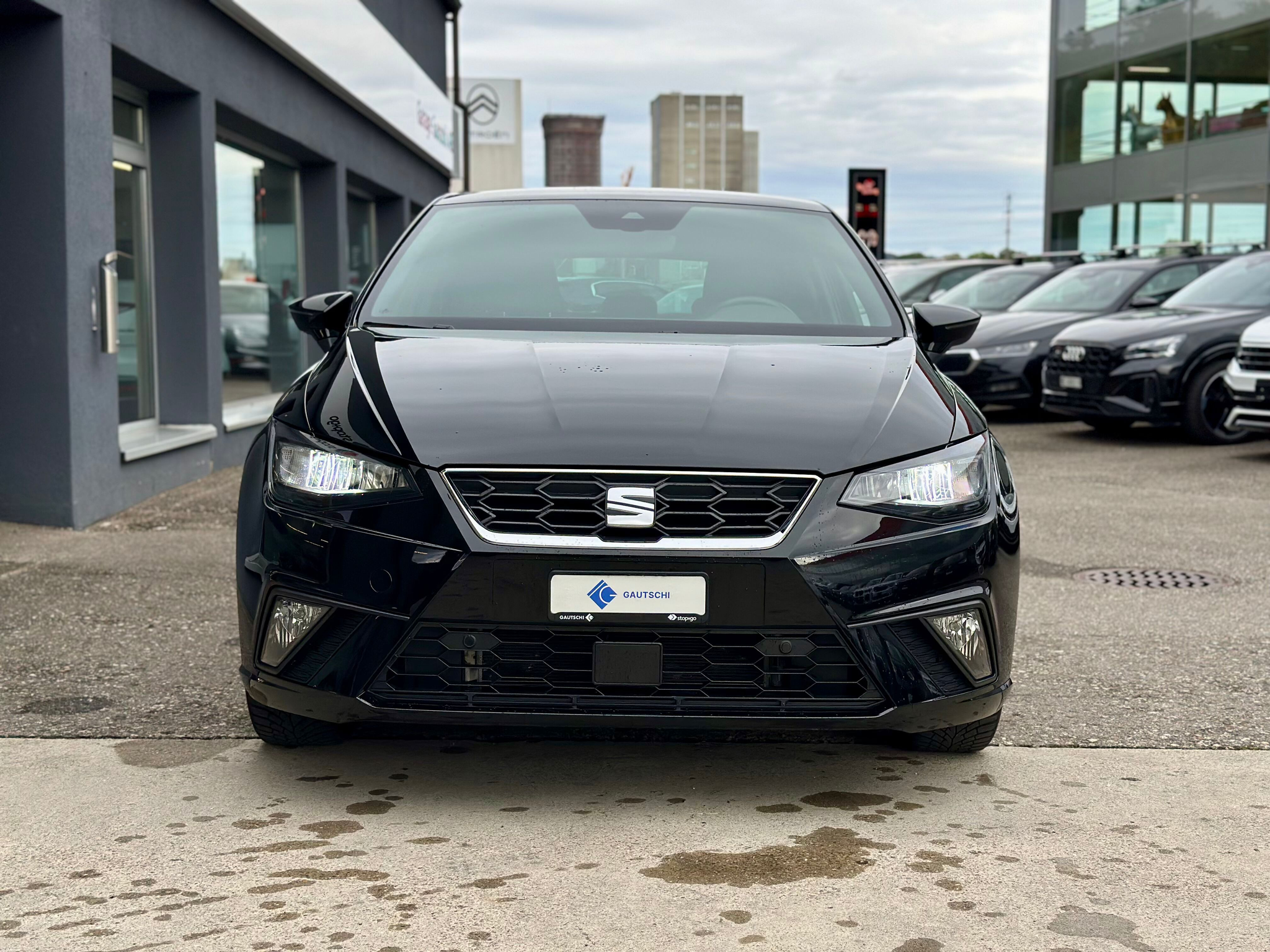 listing desktop thumbnail image 1