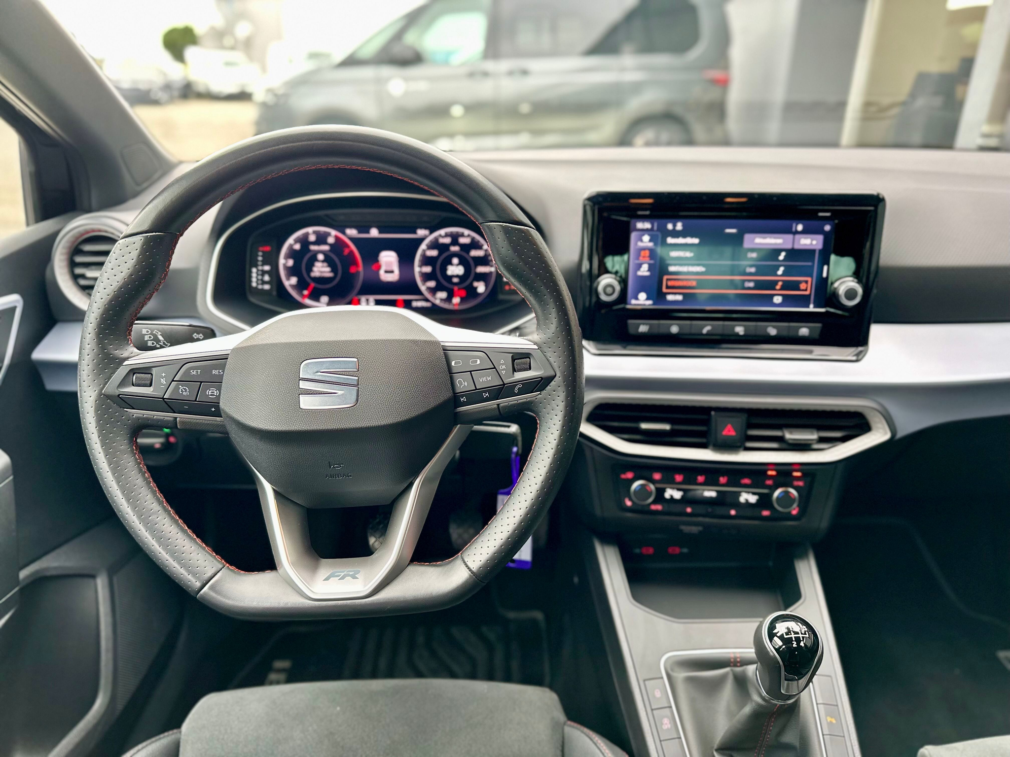 listing desktop thumbnail image 8