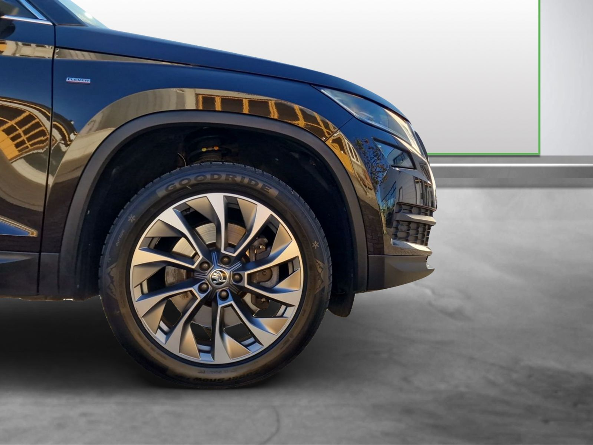 listing desktop thumbnail image 14