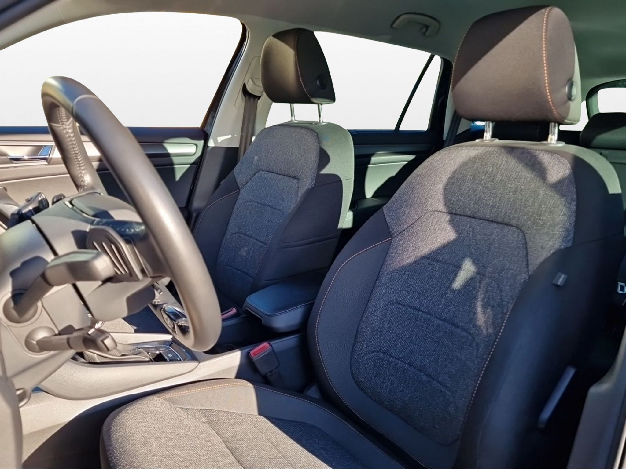 listing desktop thumbnail image 7