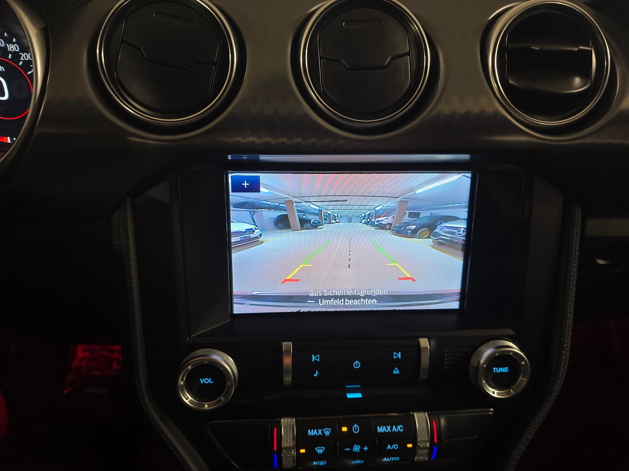 listing desktop thumbnail image 14