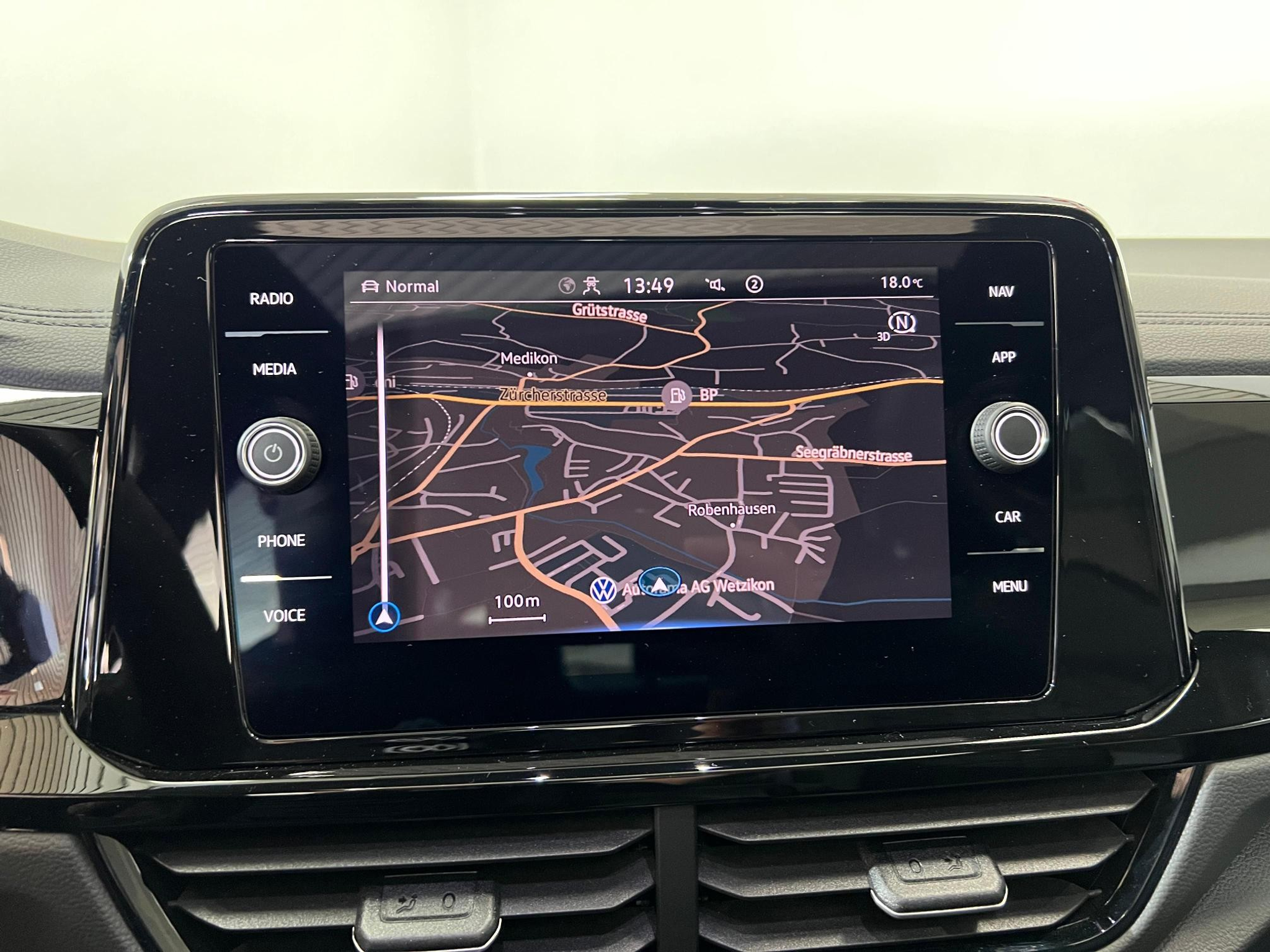 listing desktop thumbnail image 11