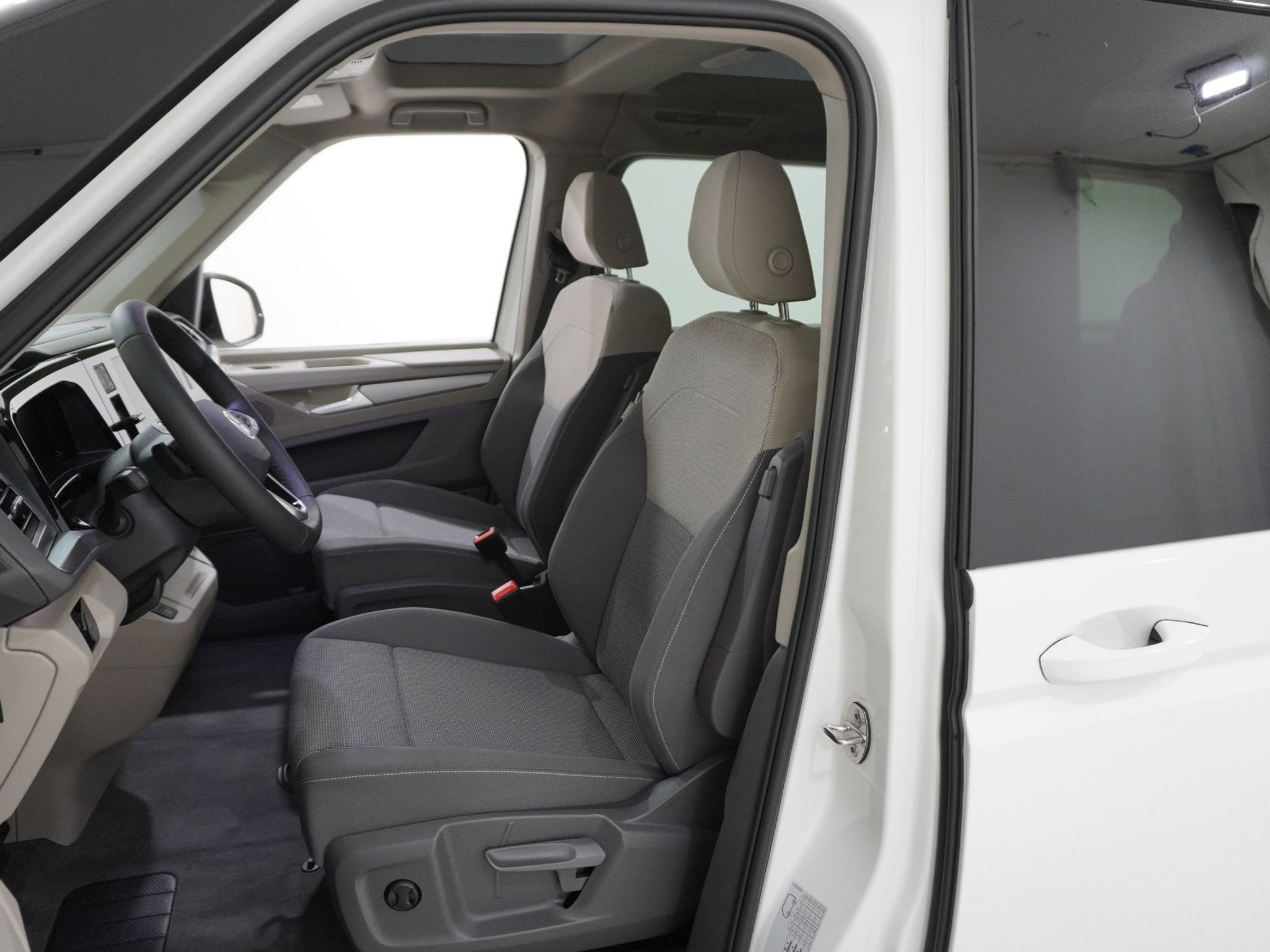 listing desktop thumbnail image 12