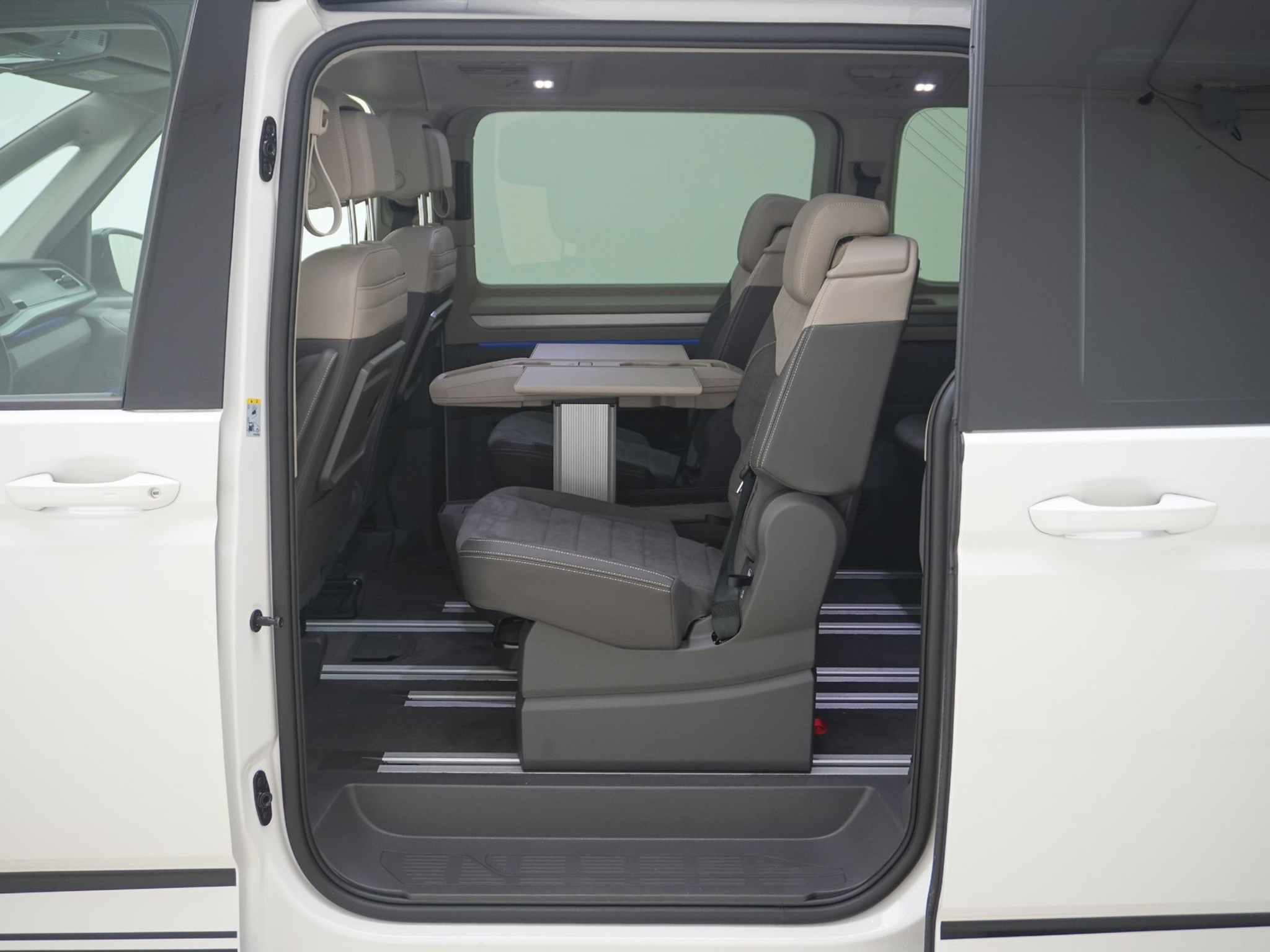 listing desktop thumbnail image 14