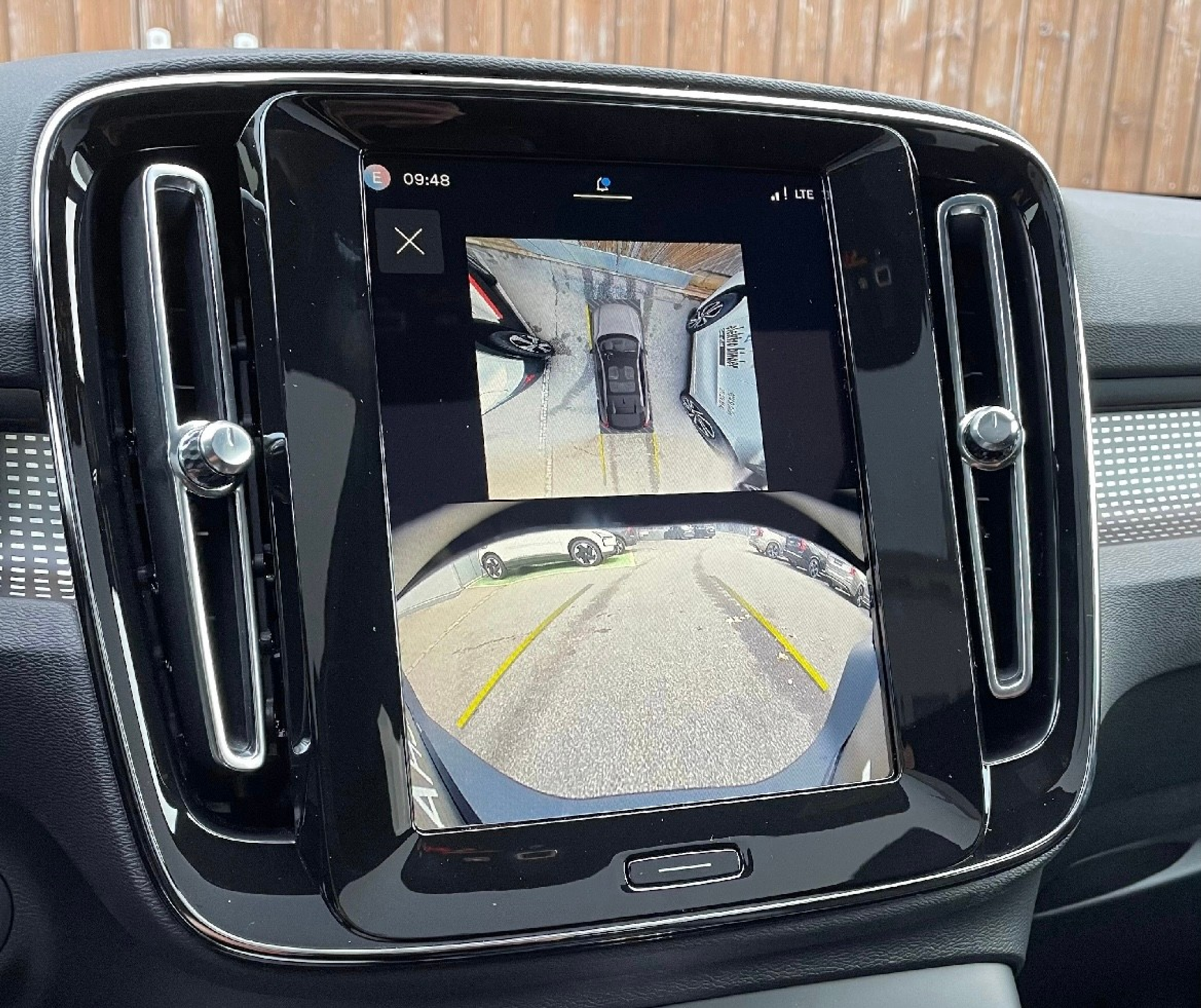 listing desktop thumbnail image 11