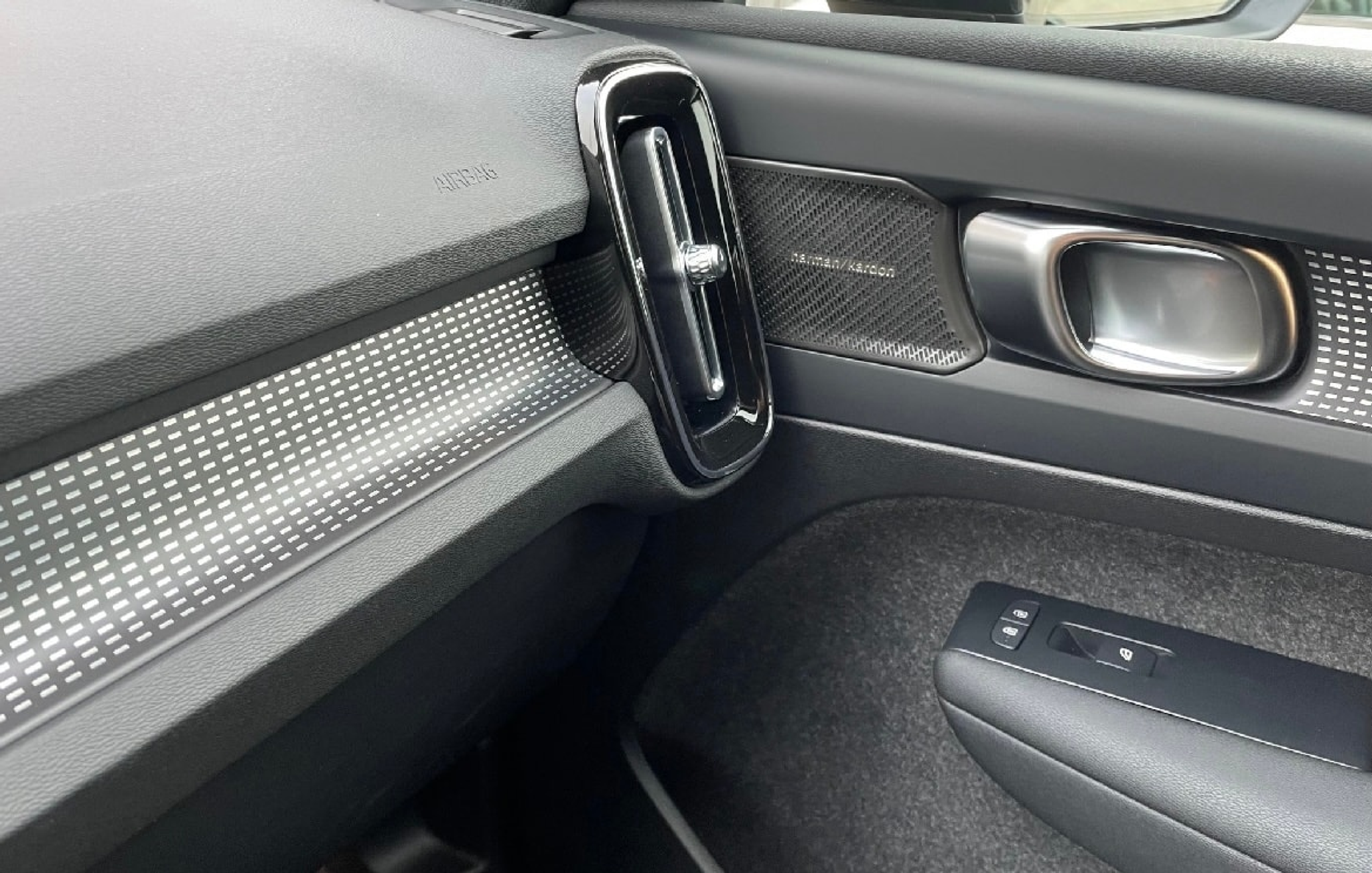 listing desktop thumbnail image 13