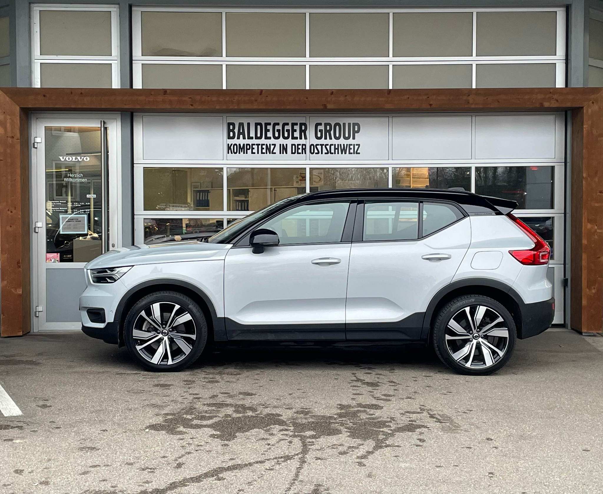 listing desktop thumbnail image 8