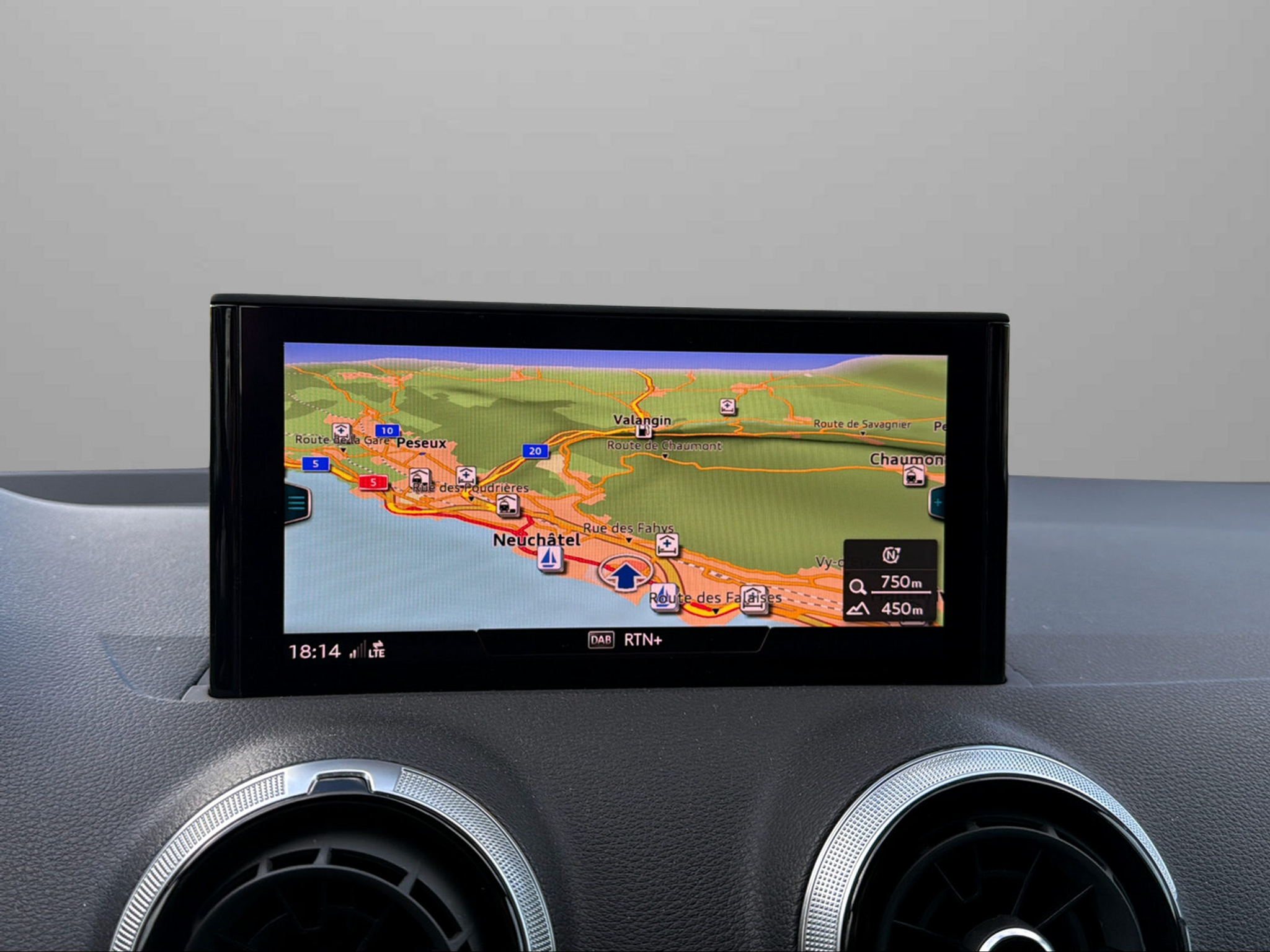 listing desktop thumbnail image 10