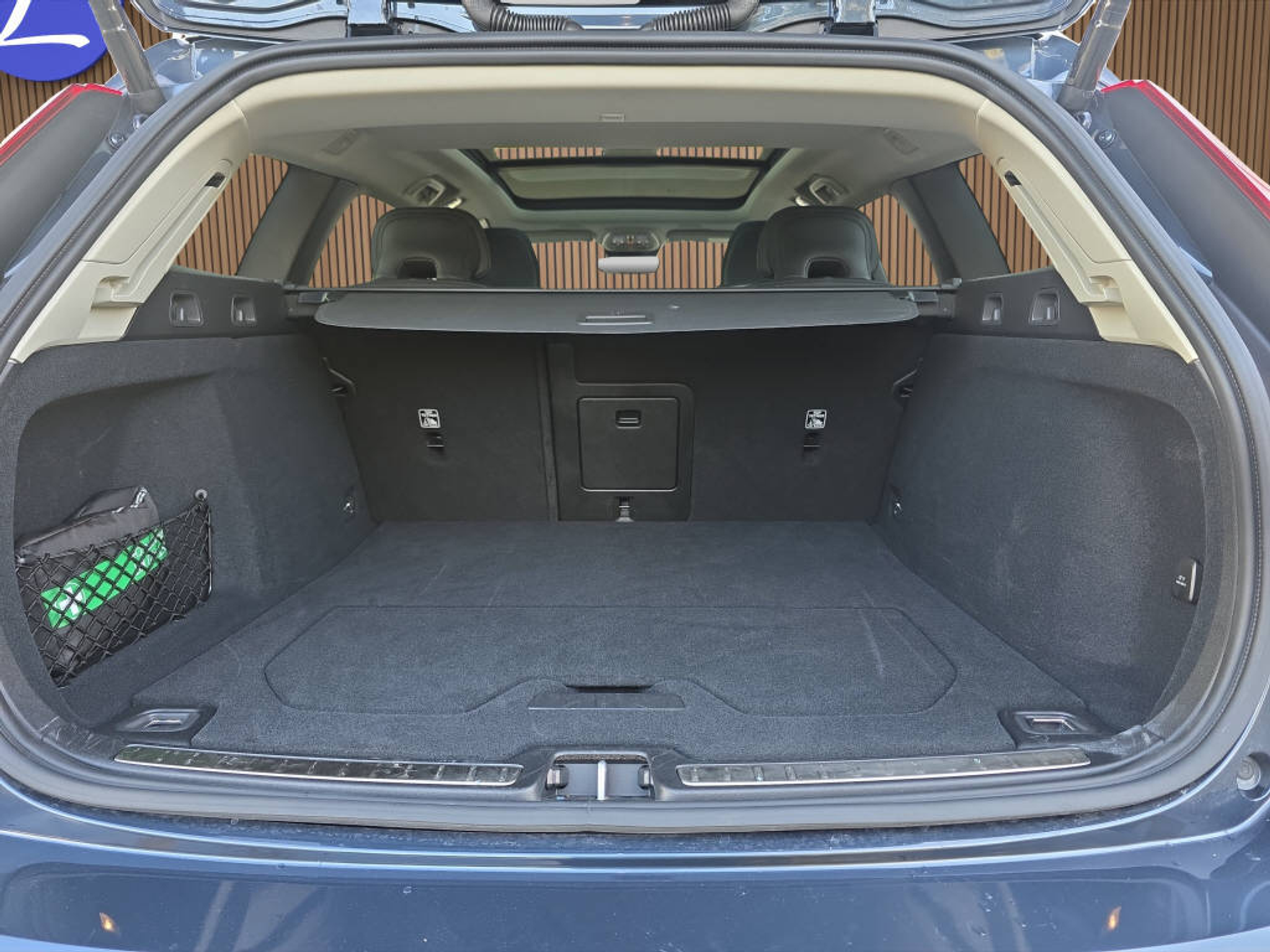 listing desktop thumbnail image 16