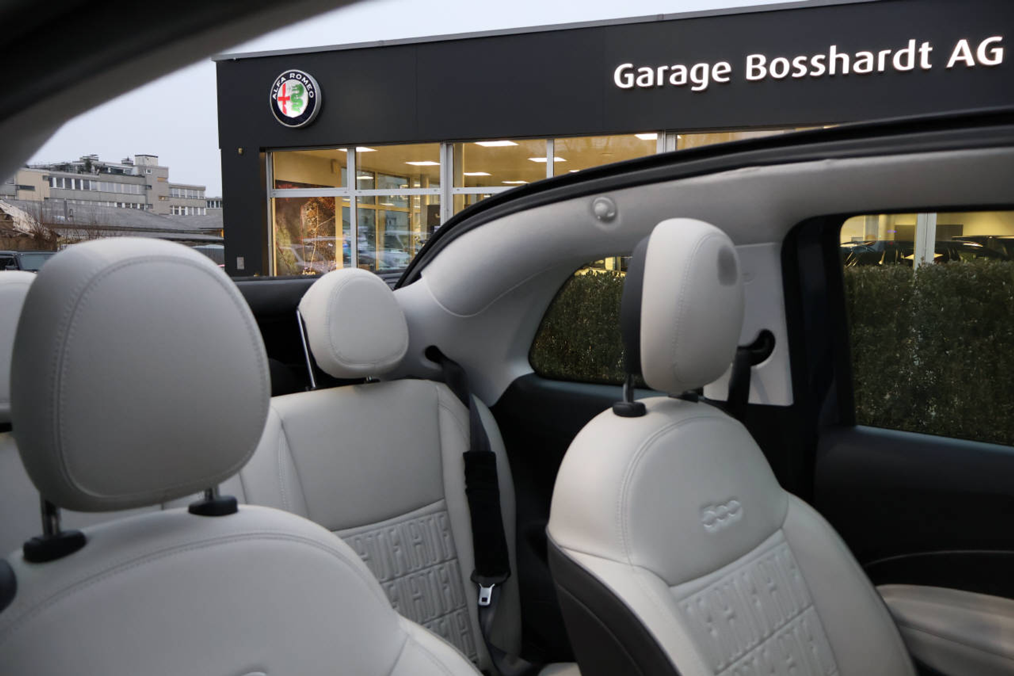 listing desktop thumbnail image 13