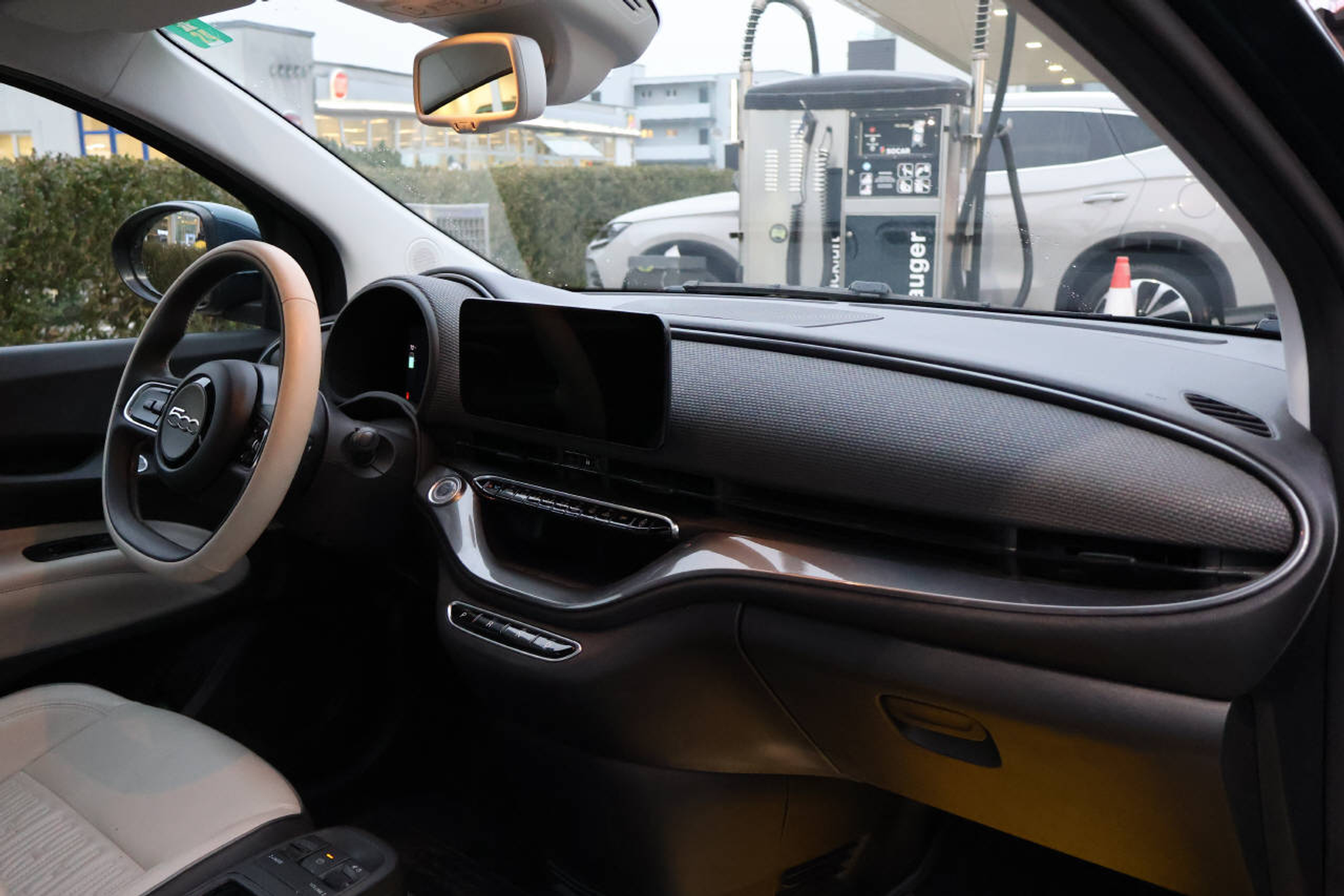 listing desktop thumbnail image 12