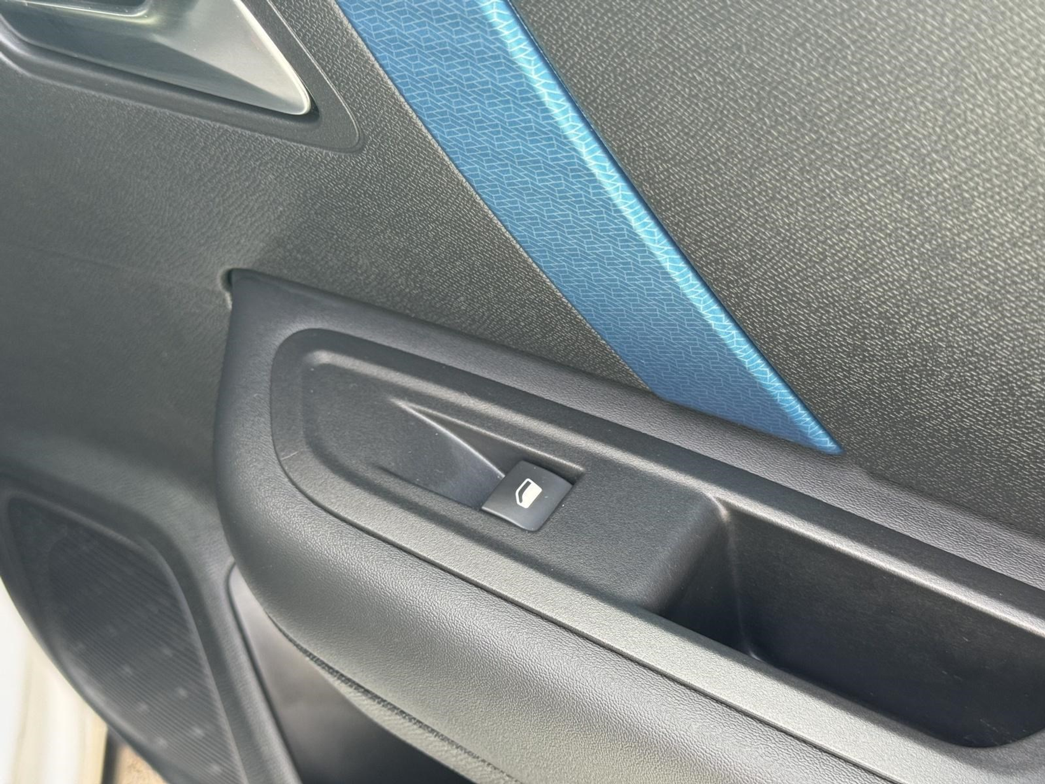 listing desktop thumbnail image 17