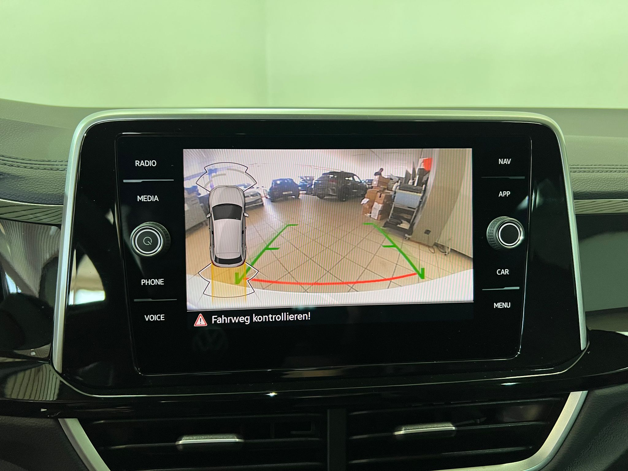 listing desktop thumbnail image 10