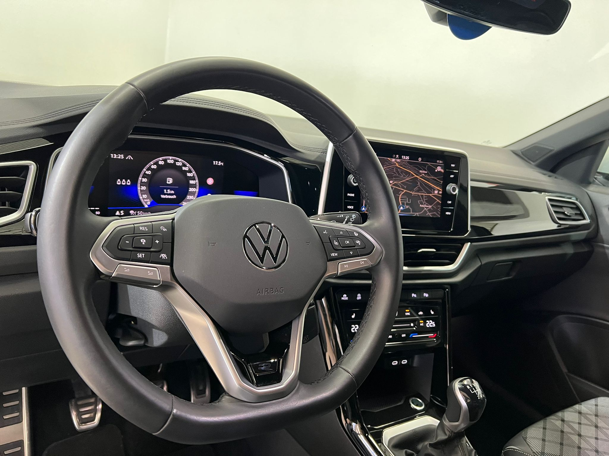 listing desktop thumbnail image 4