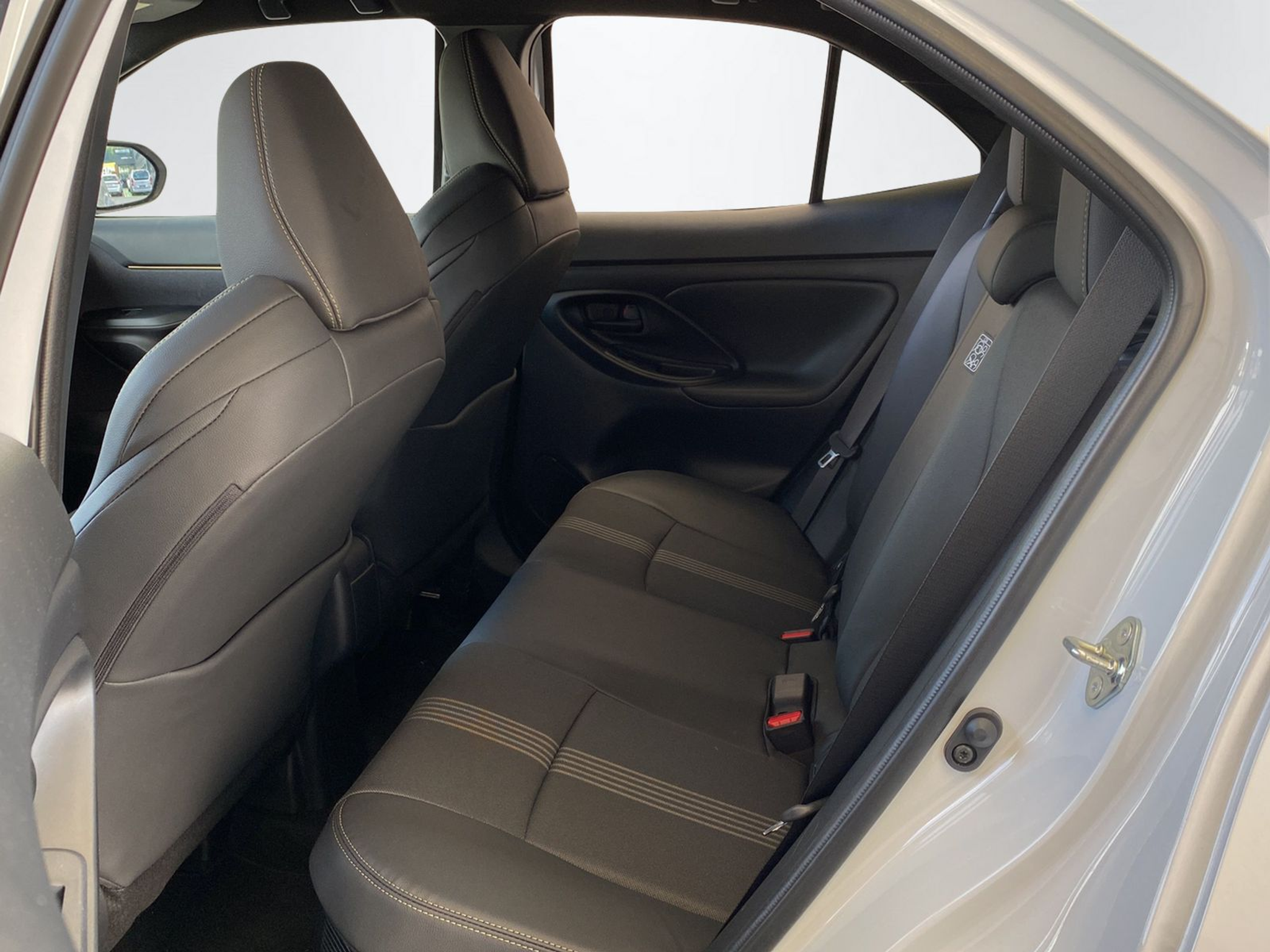 listing desktop thumbnail image 10