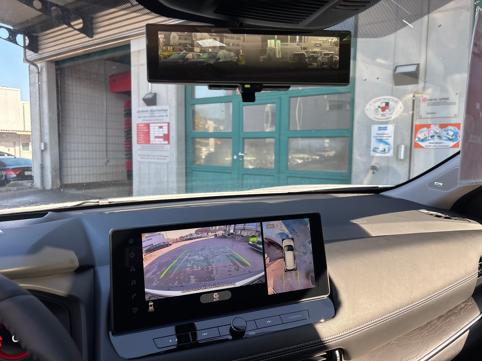 listing desktop thumbnail image 11