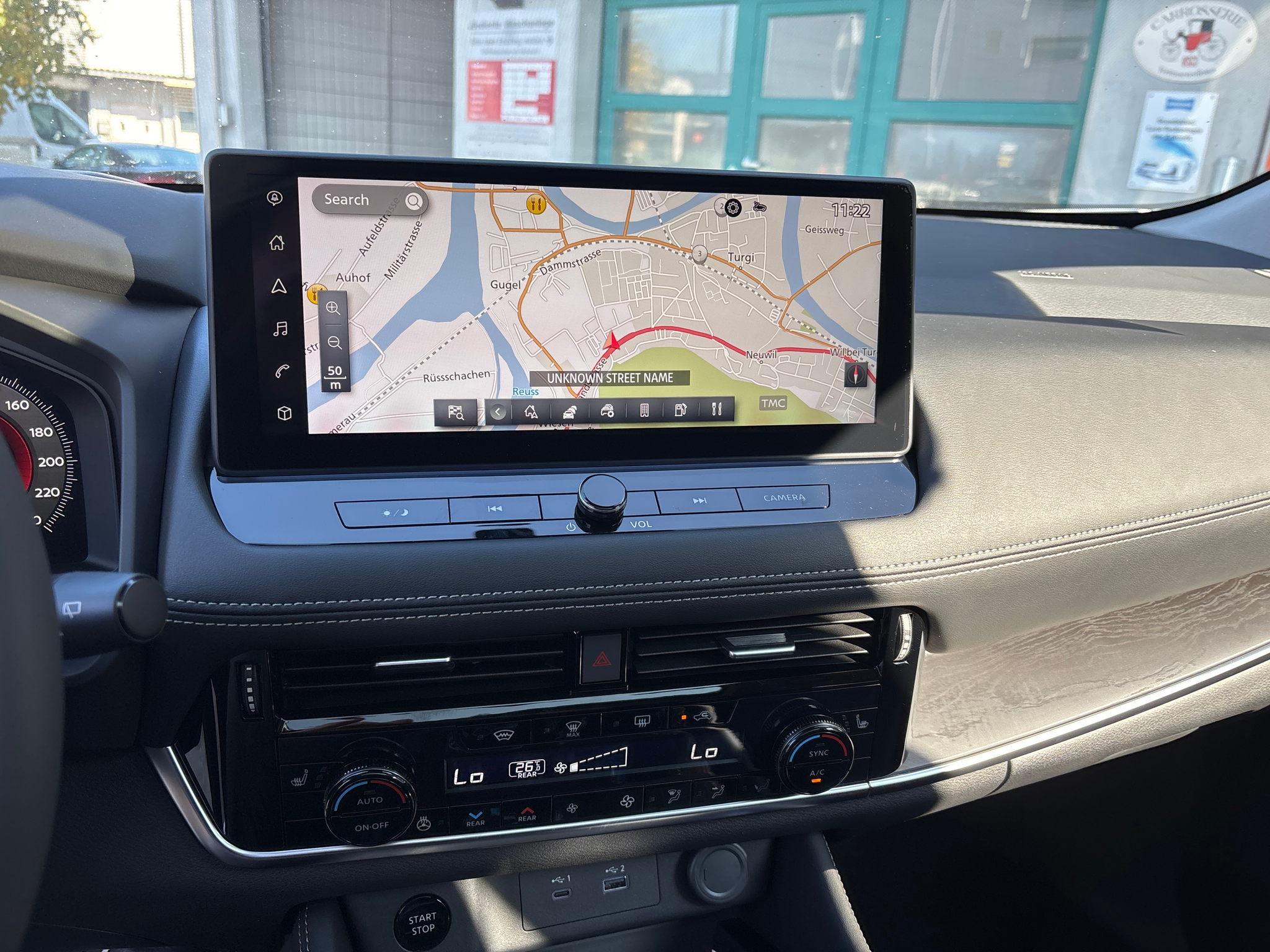 listing desktop thumbnail image 12