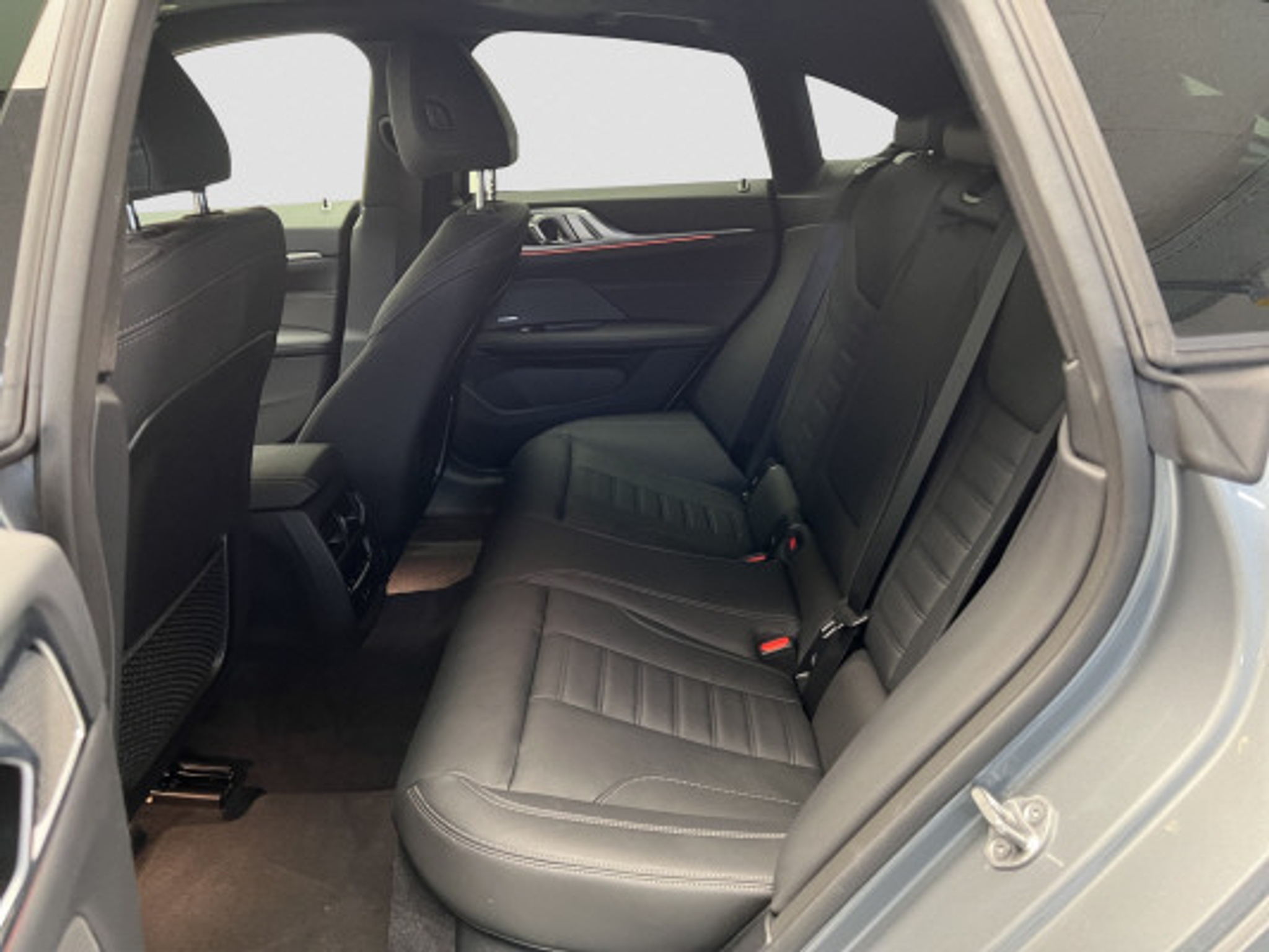 listing desktop thumbnail image 9