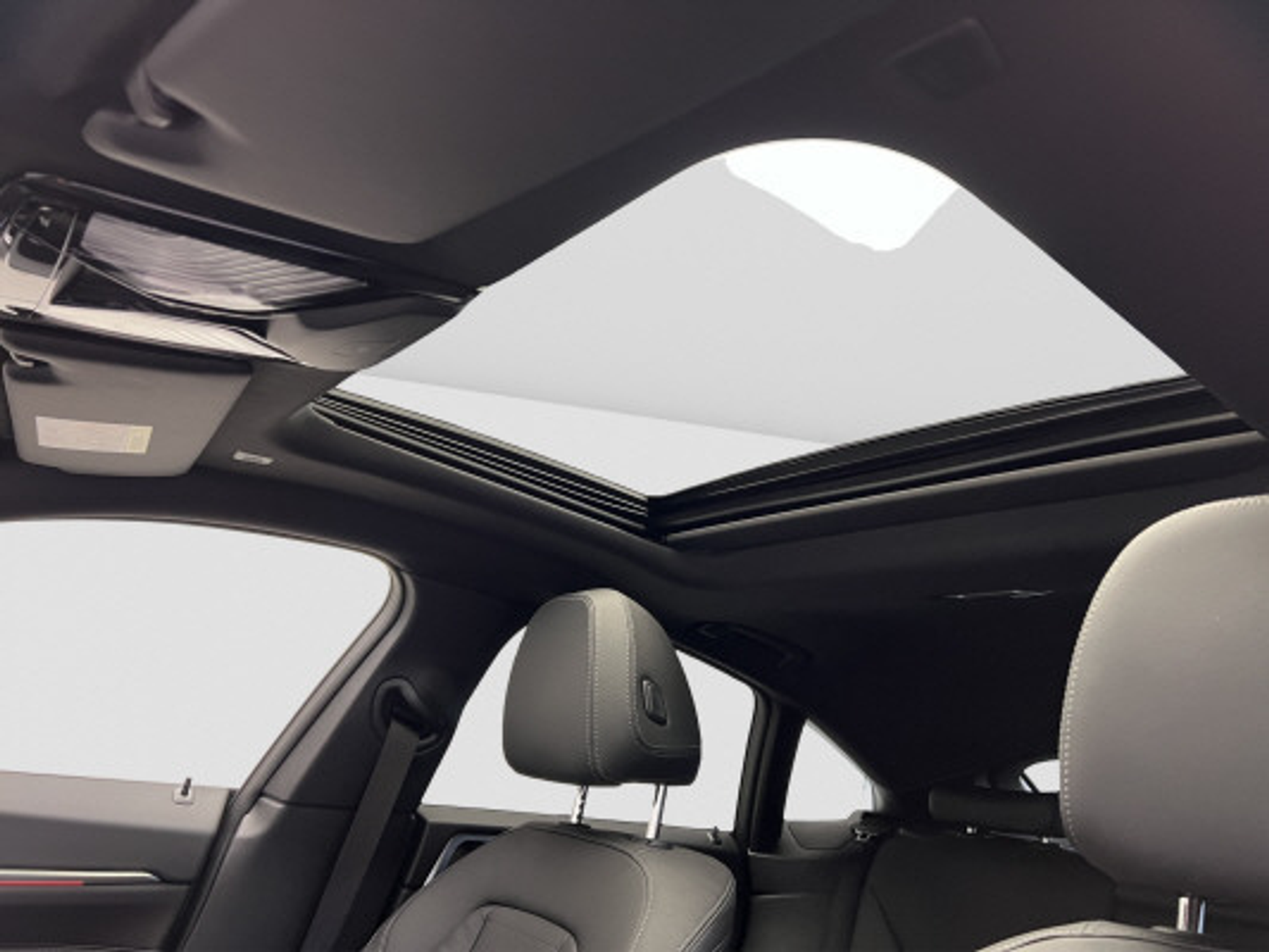 listing desktop thumbnail image 12