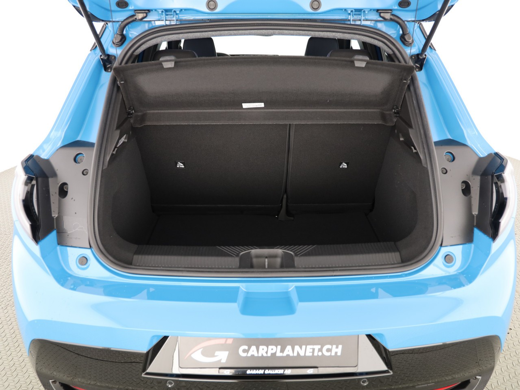 listing desktop thumbnail image 8