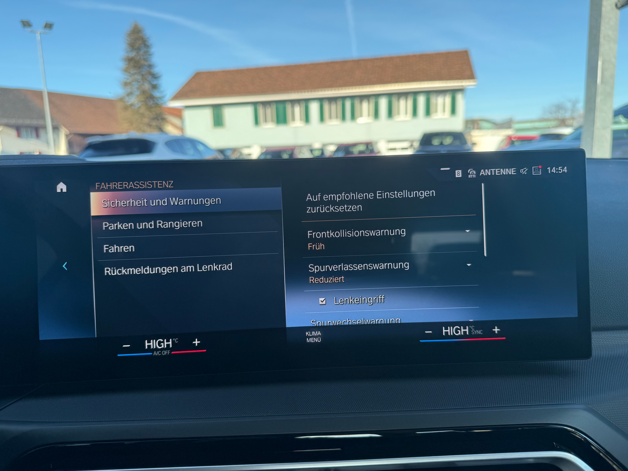 listing desktop thumbnail image 12