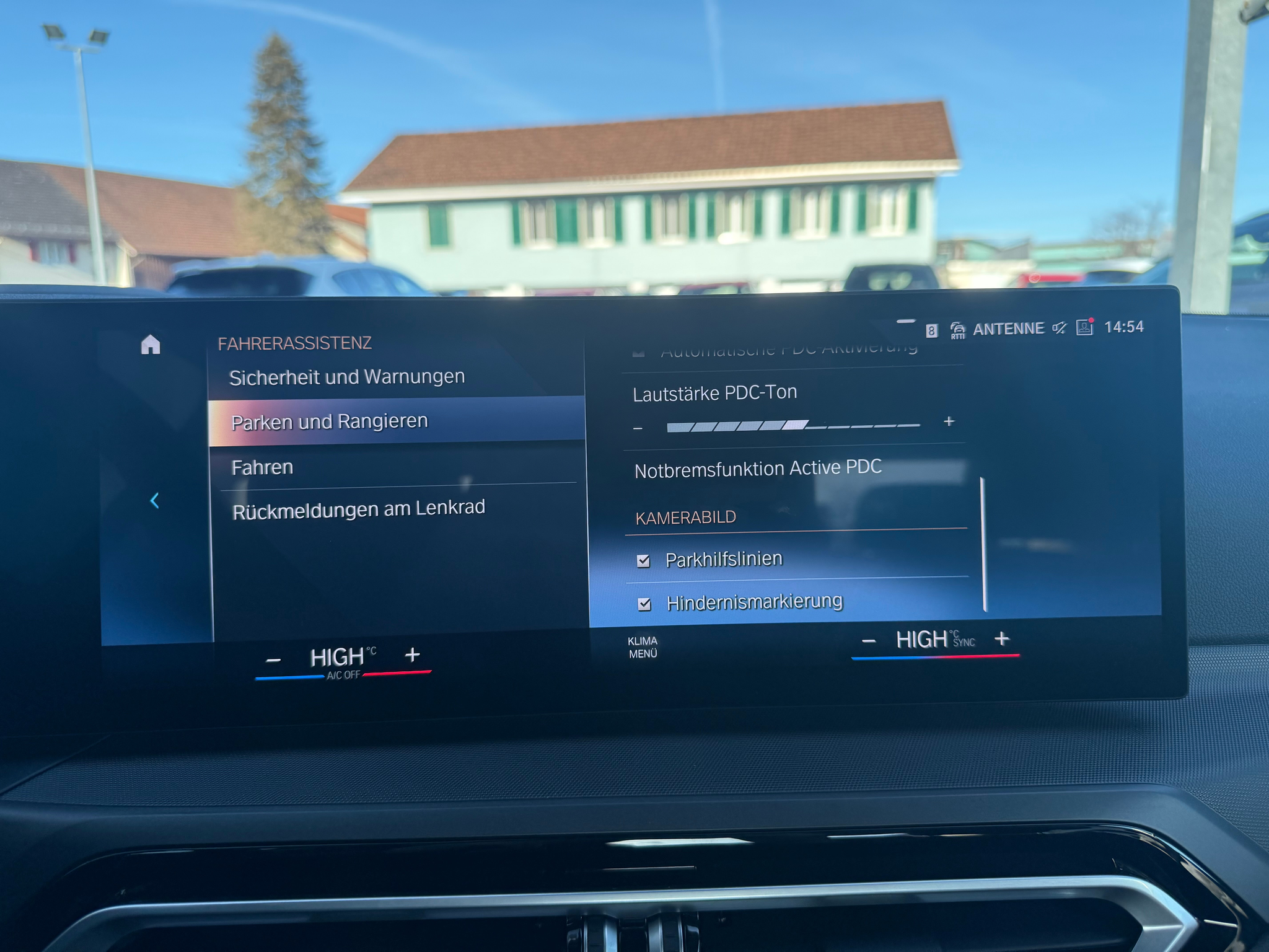 listing desktop thumbnail image 15