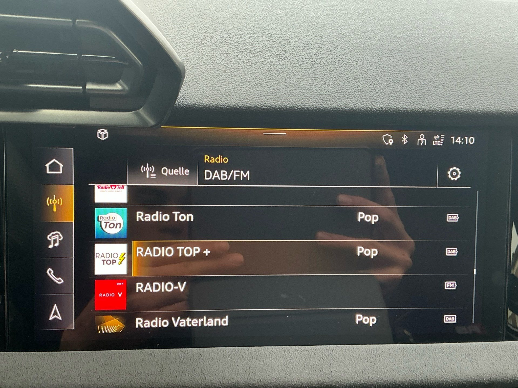 listing desktop thumbnail image 23