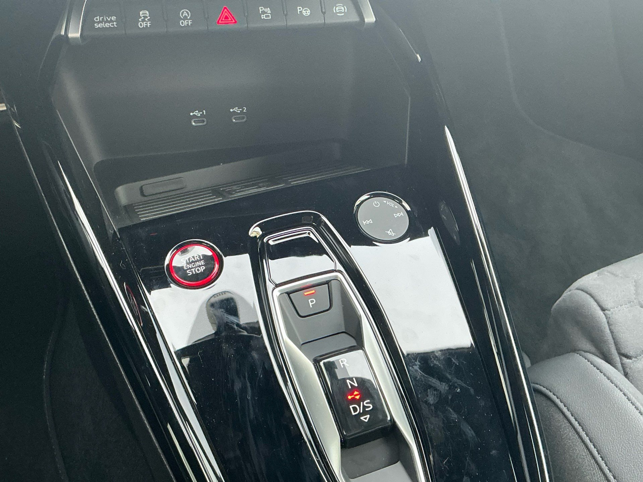 listing desktop thumbnail image 25