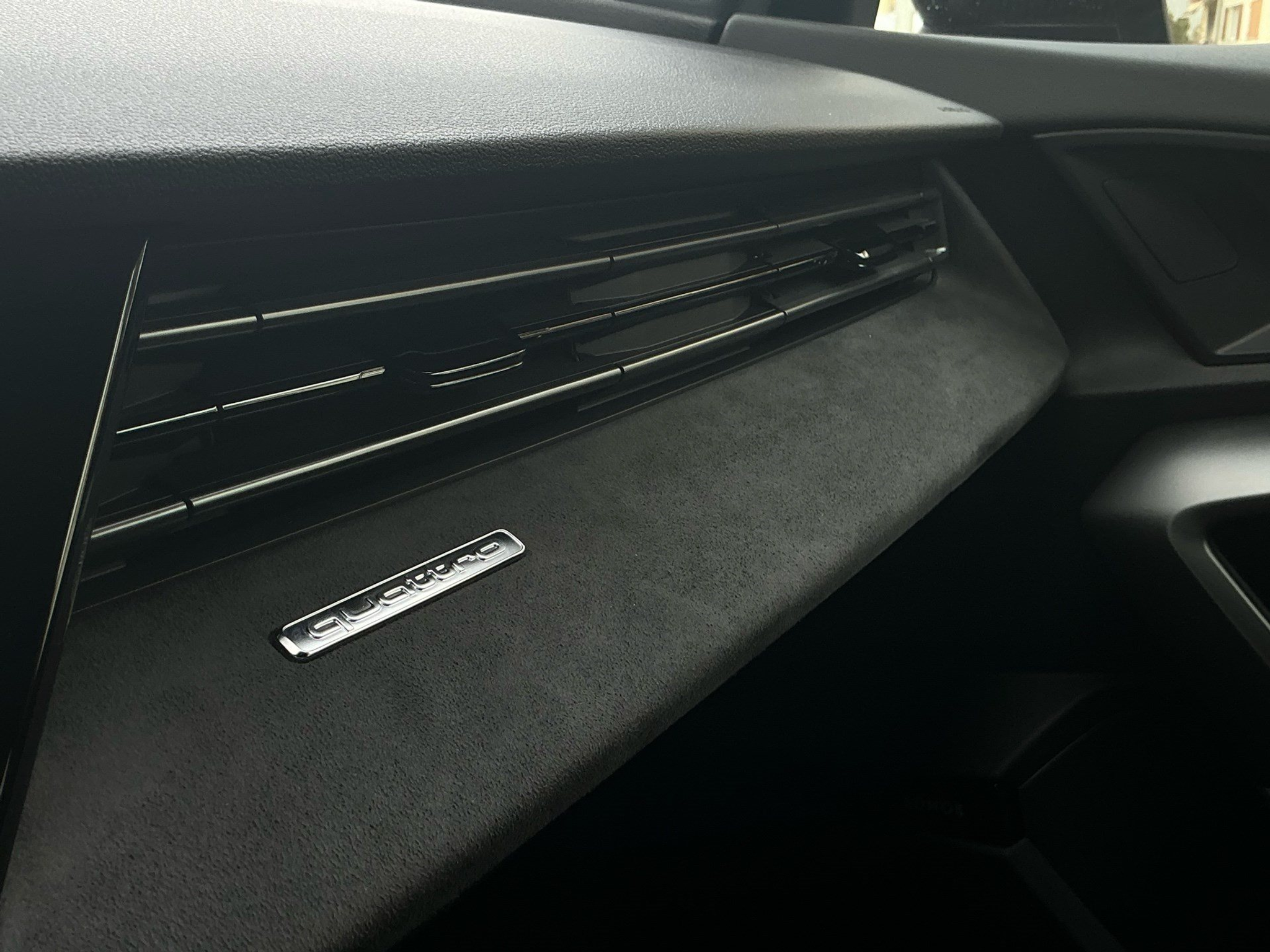 listing desktop thumbnail image 28